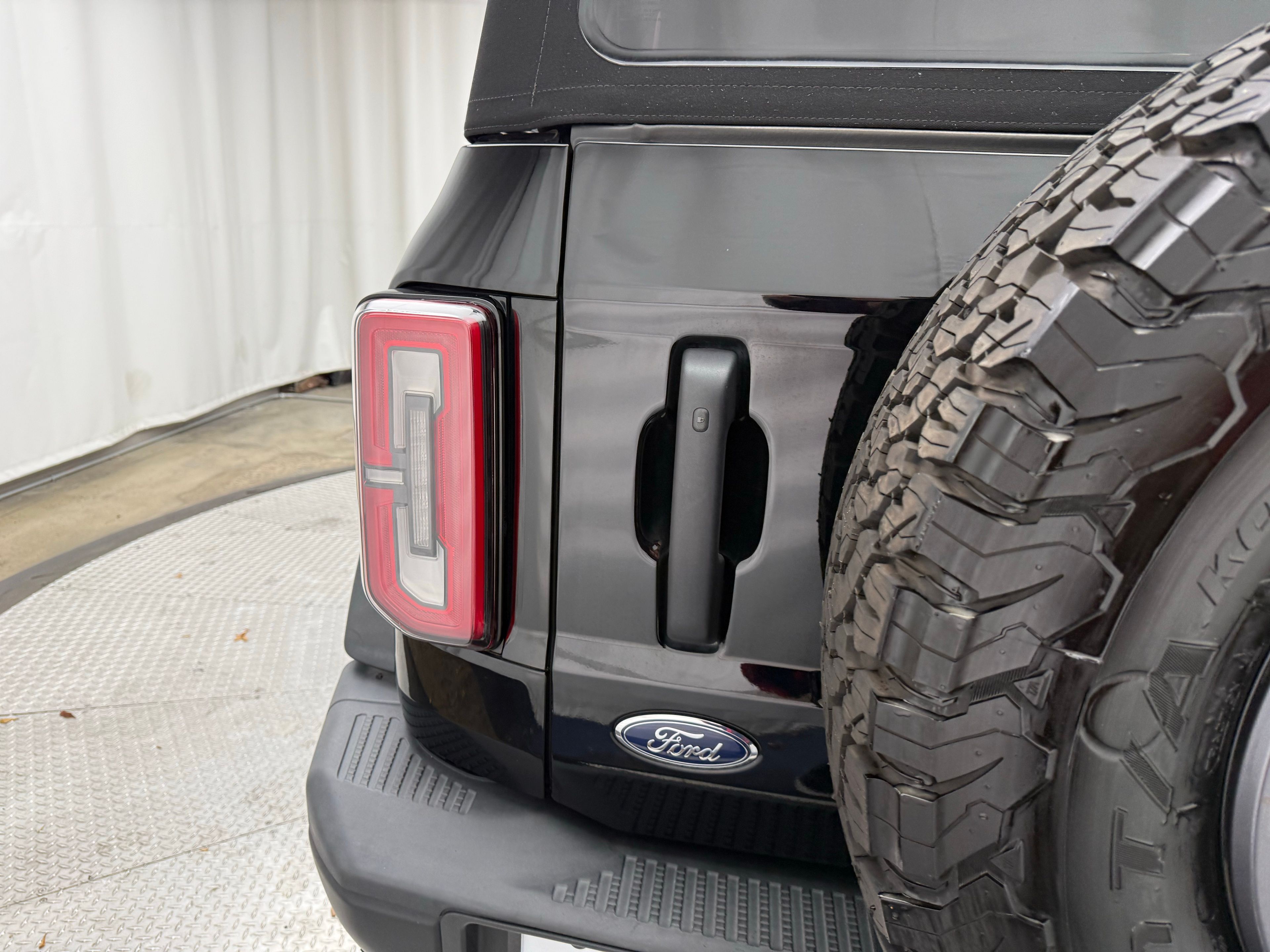 Thumbnail: 2022 Ford Bronco - 15