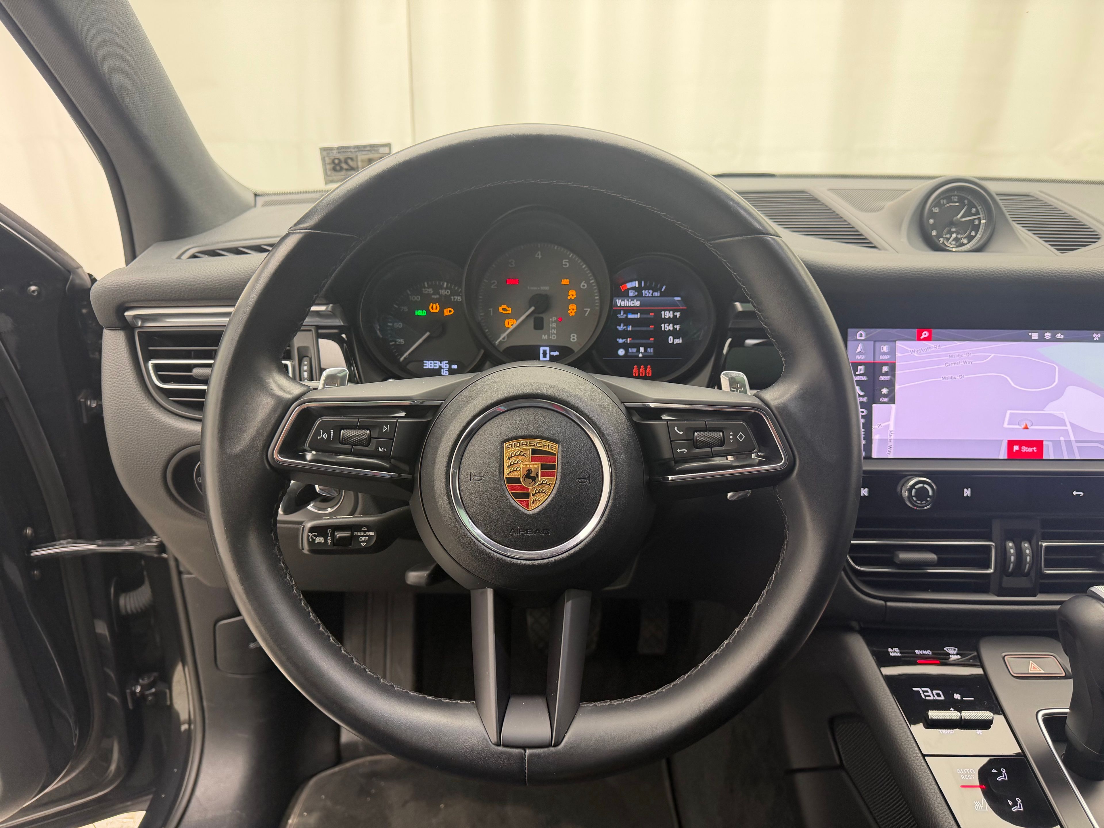 Thumbnail: 2023 Porsche Macan - 6