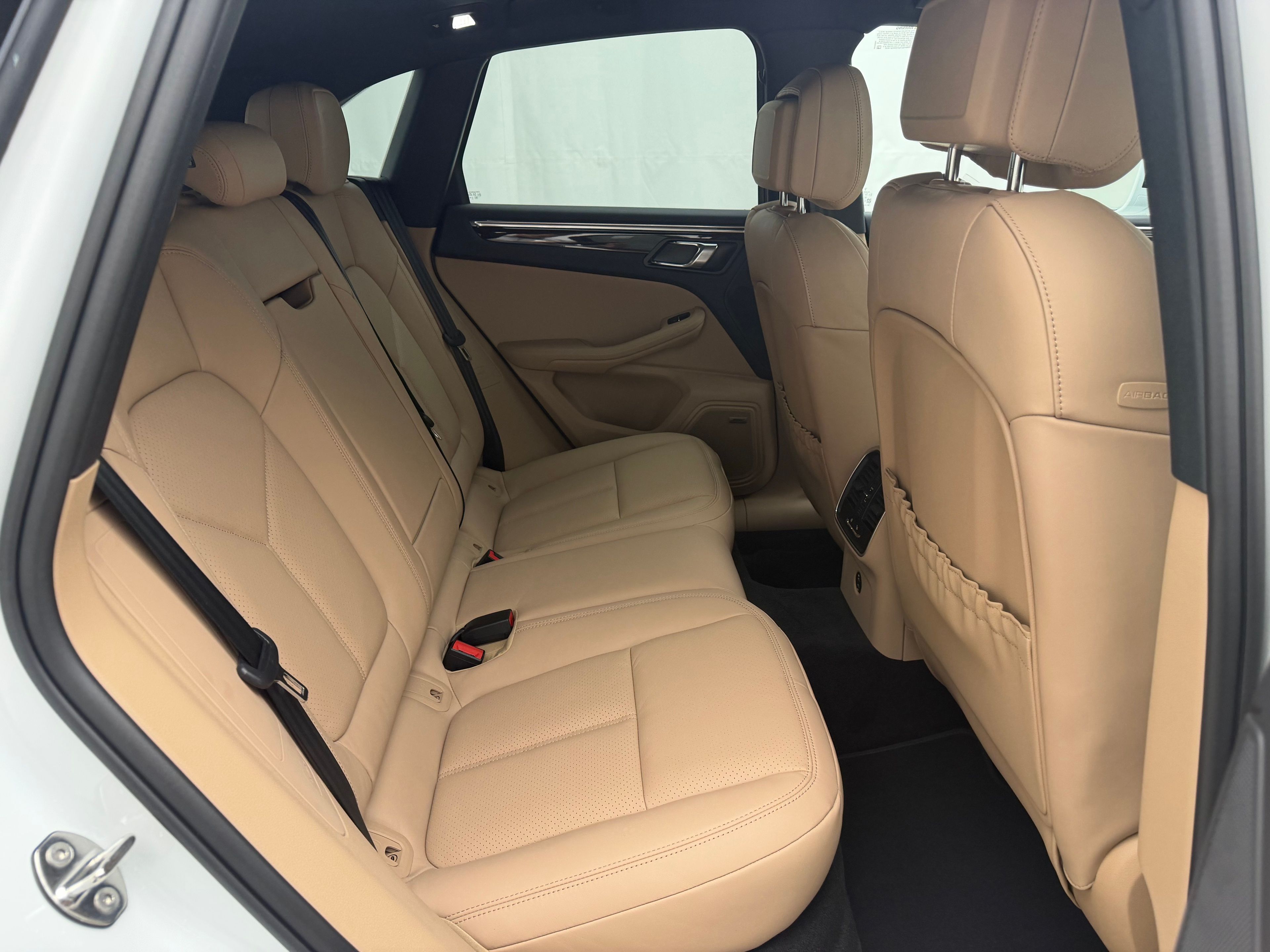 Thumbnail: 2026 Porsche Macan - 24