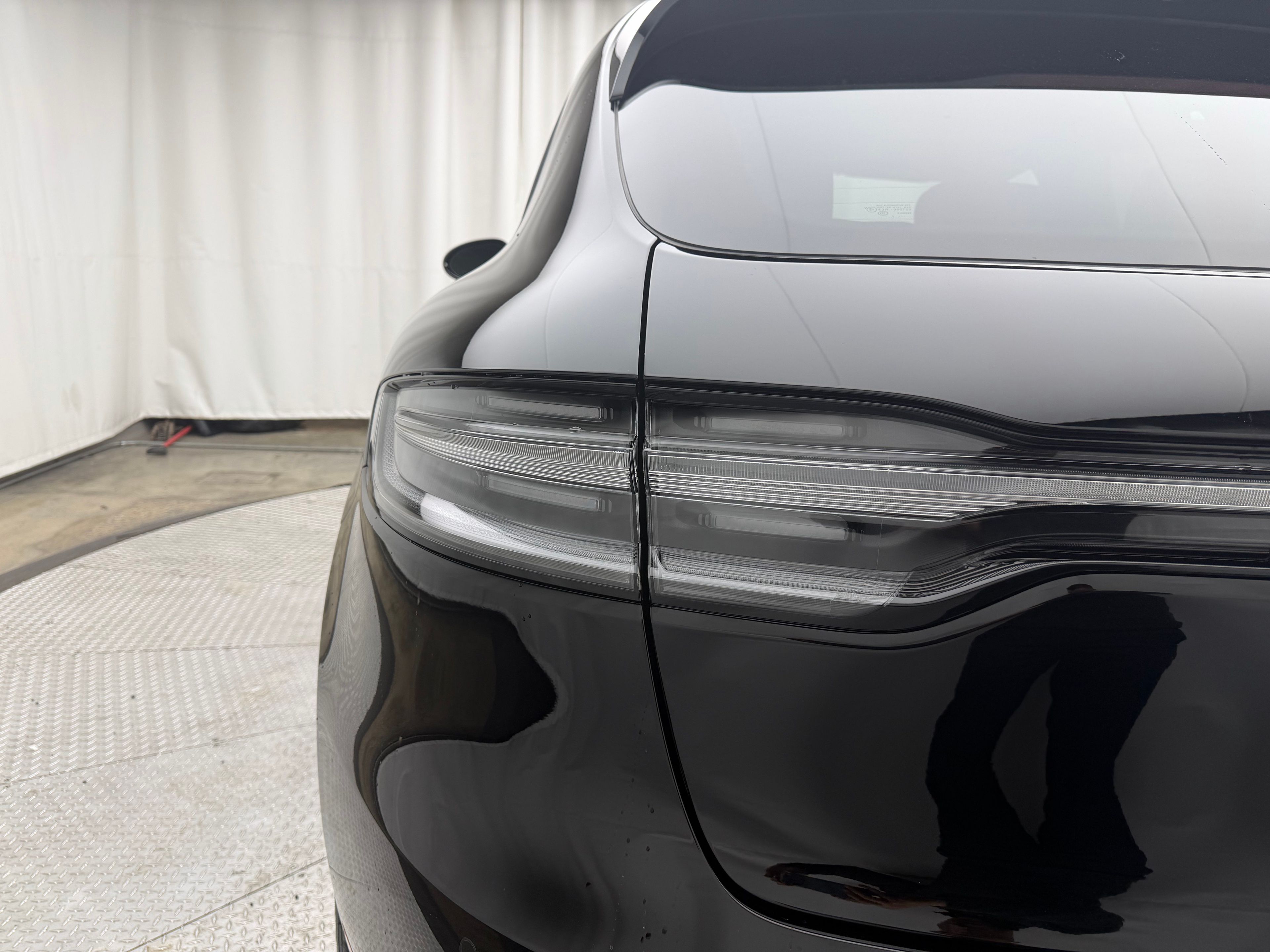 Thumbnail: 2026 Porsche Macan - 11