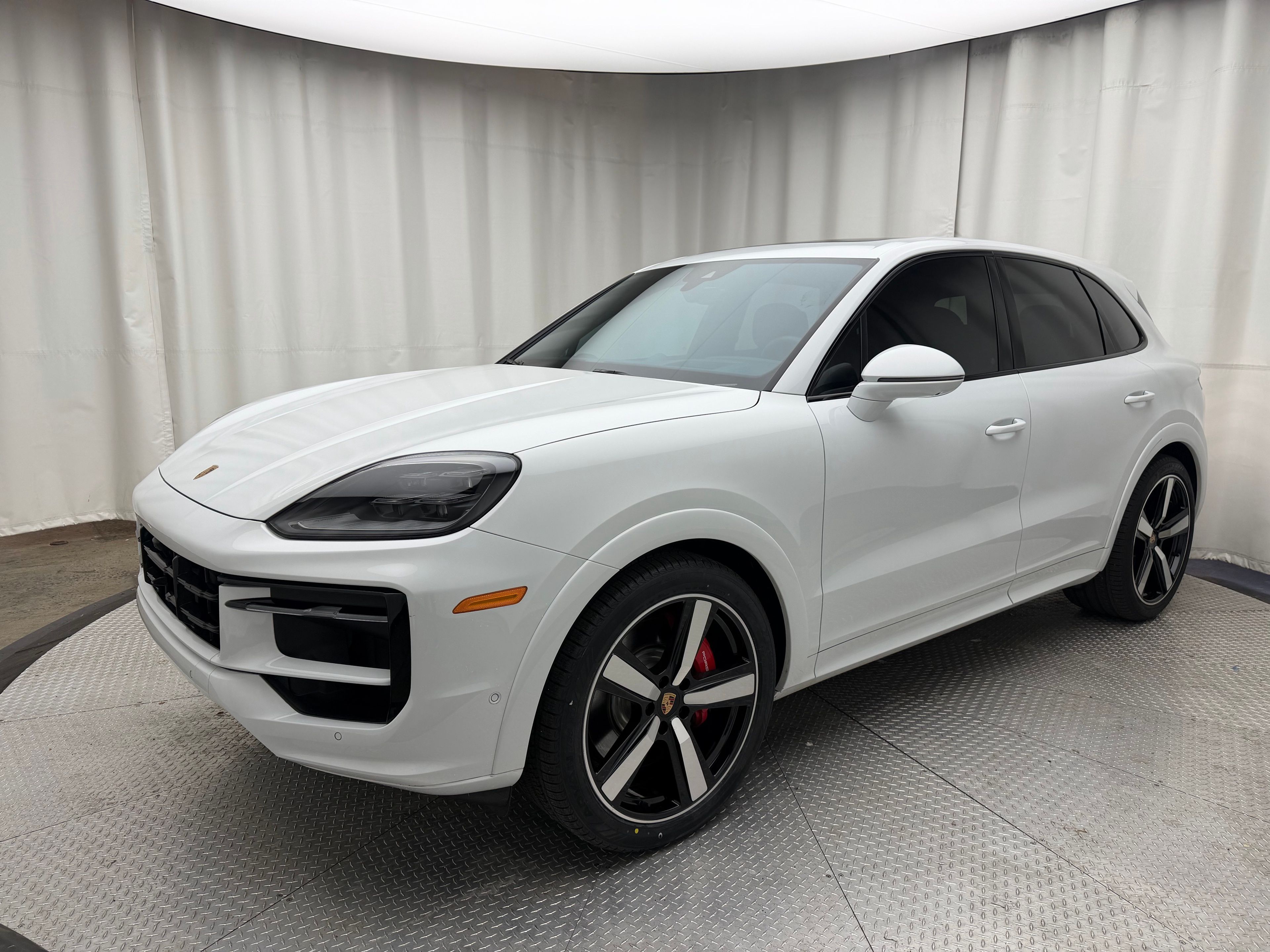 Thumbnail: 2025 Porsche Cayenne - 1