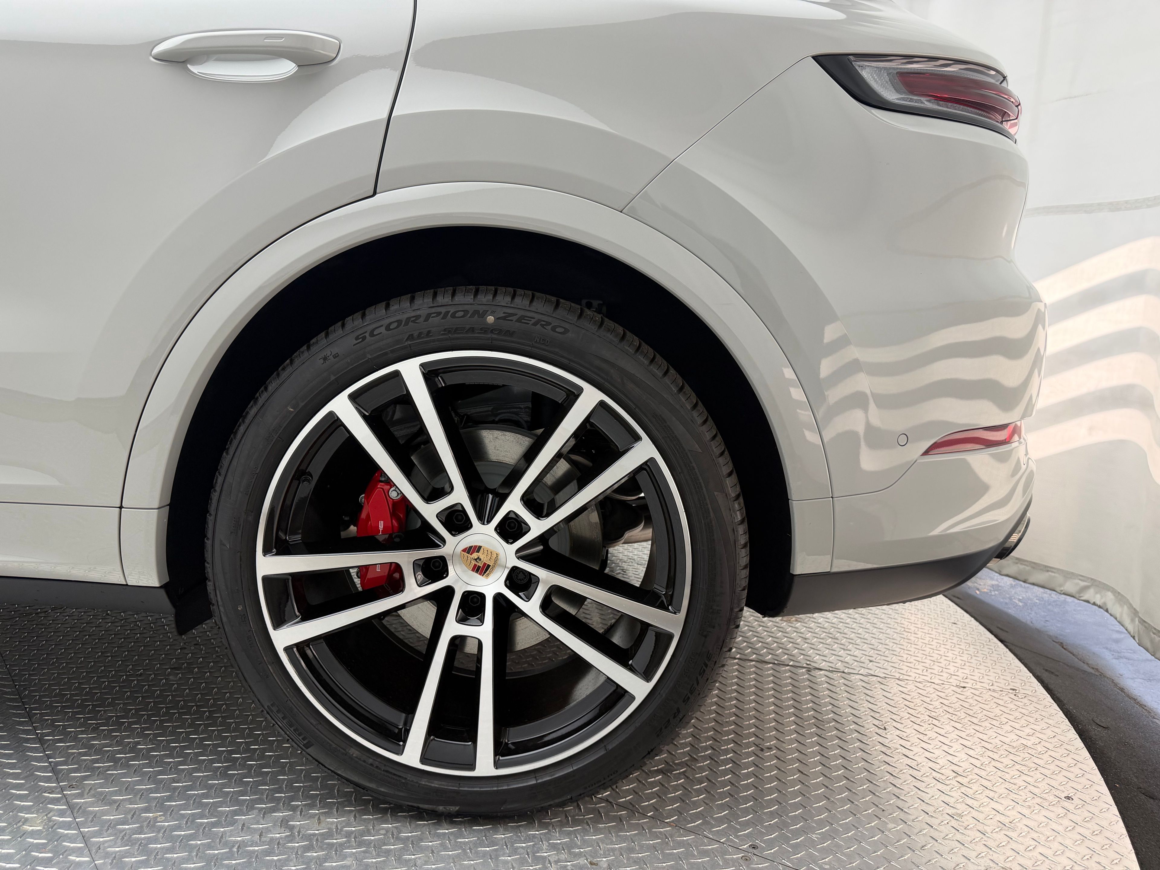 Thumbnail: 2026 Porsche Cayenne - 9