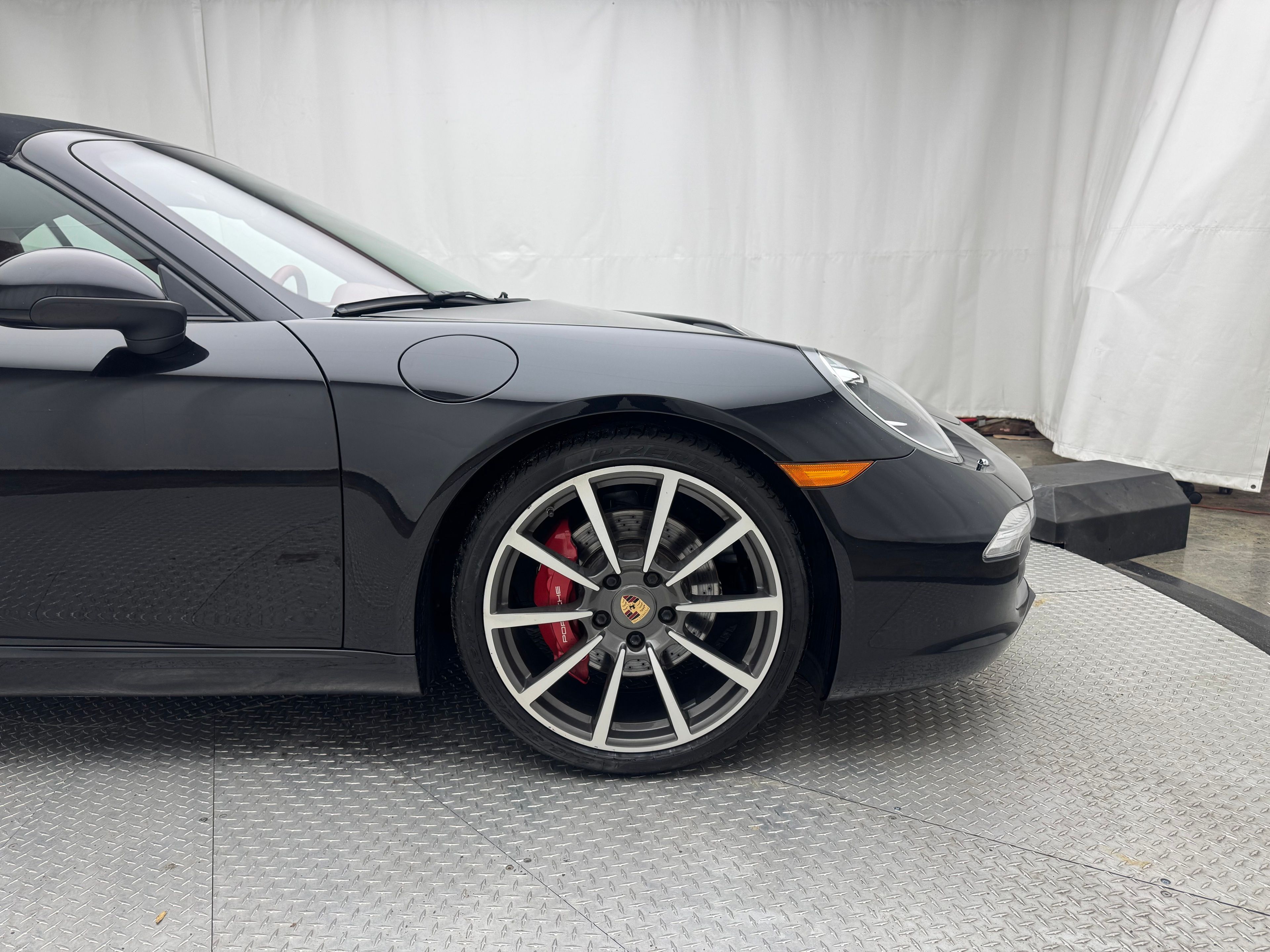 Thumbnail: 2013 Porsche 911 - 17