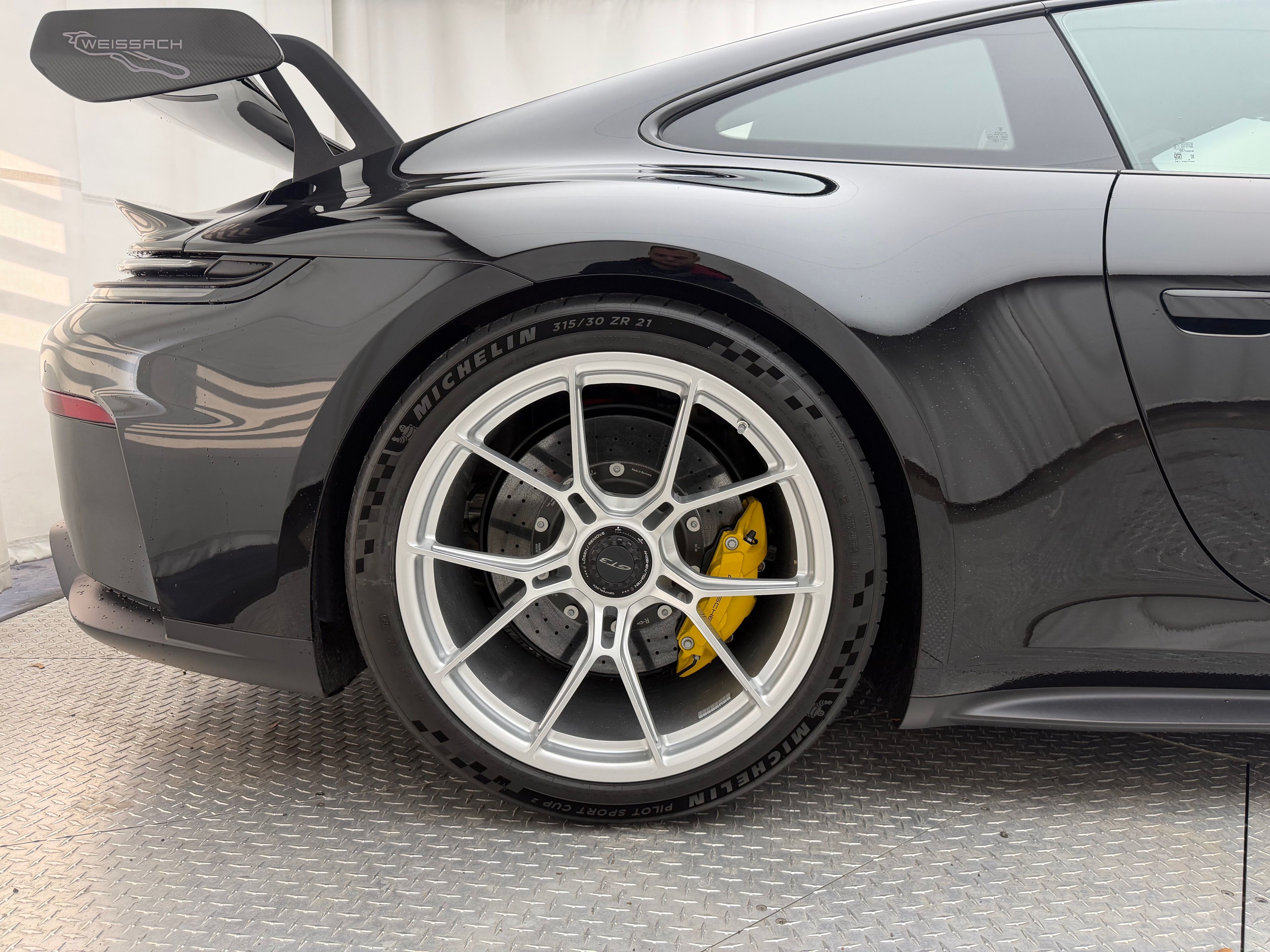 Thumbnail: 2026 Porsche 911 - 18