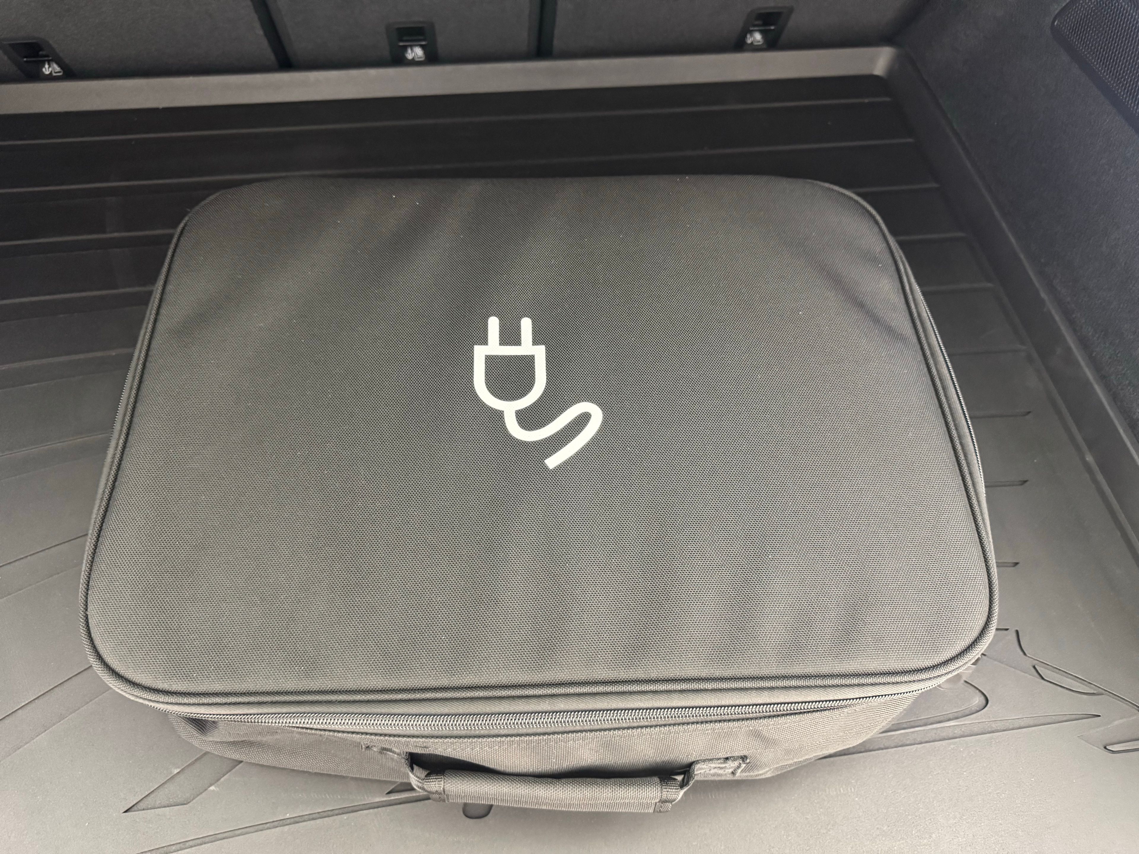 Thumbnail: 2026 Porsche Cayenne - 30