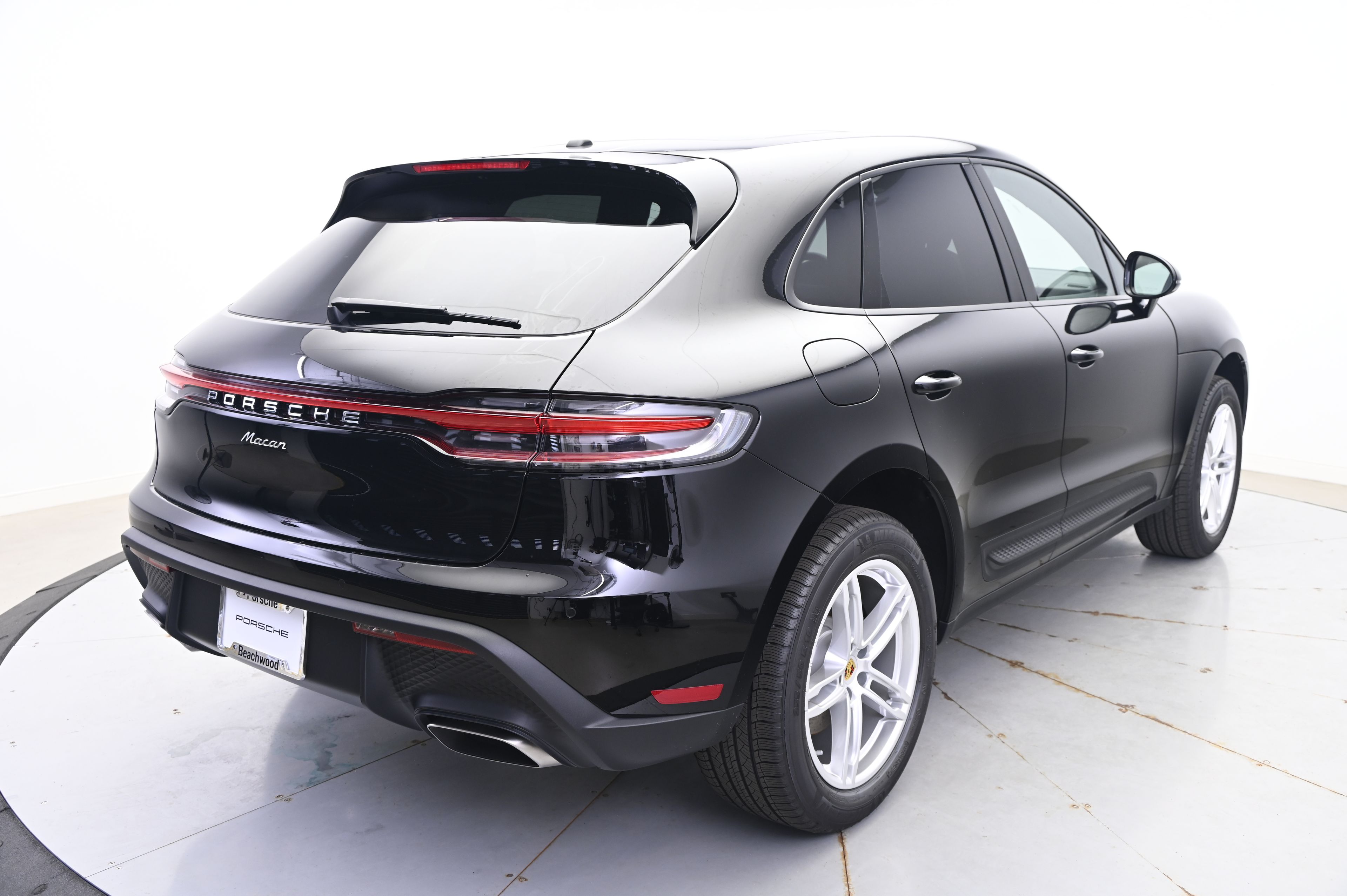 Thumbnail: 2025 Porsche Macan - 7