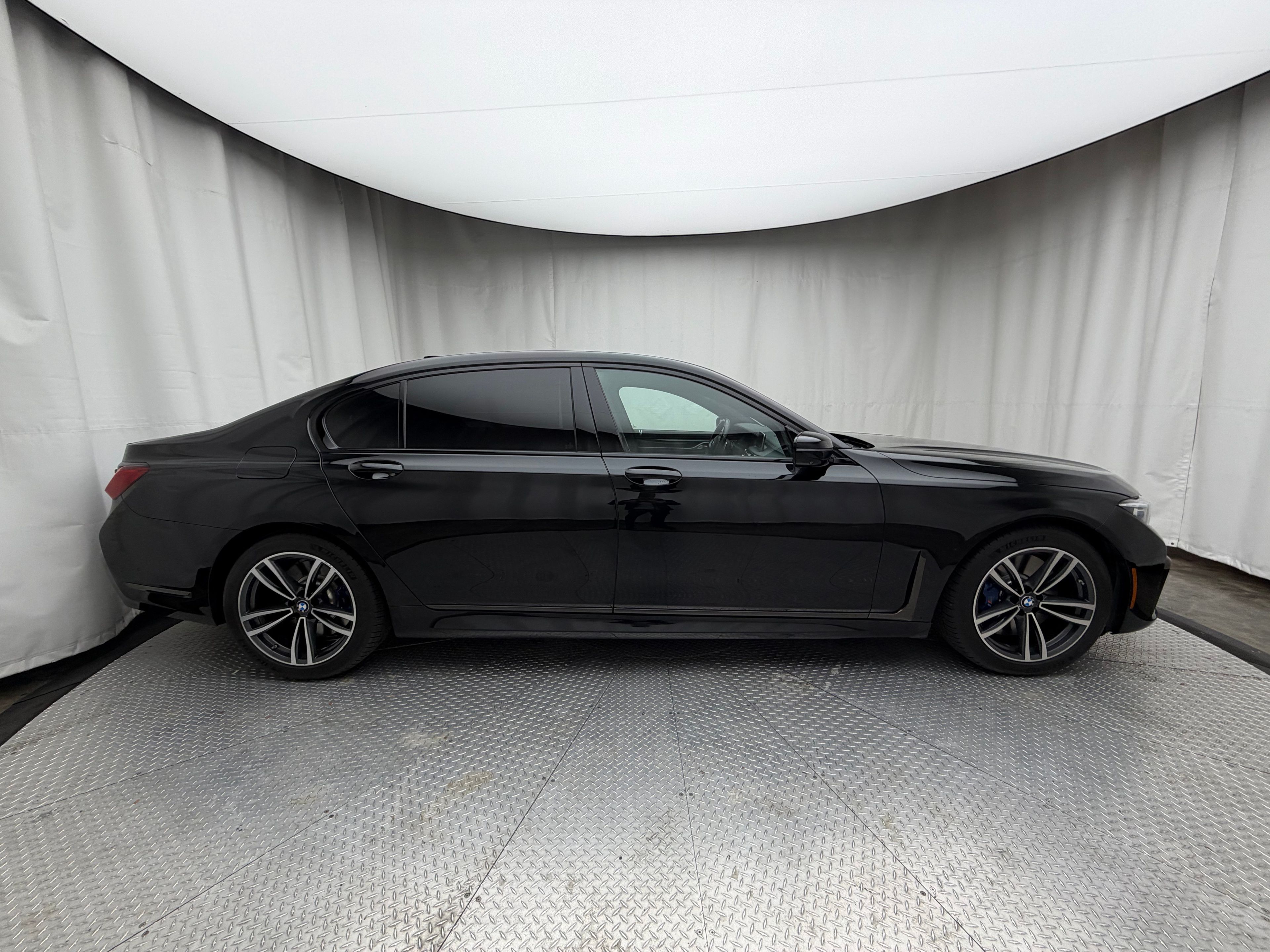 Thumbnail: 2020 BMW 7 Series - 16