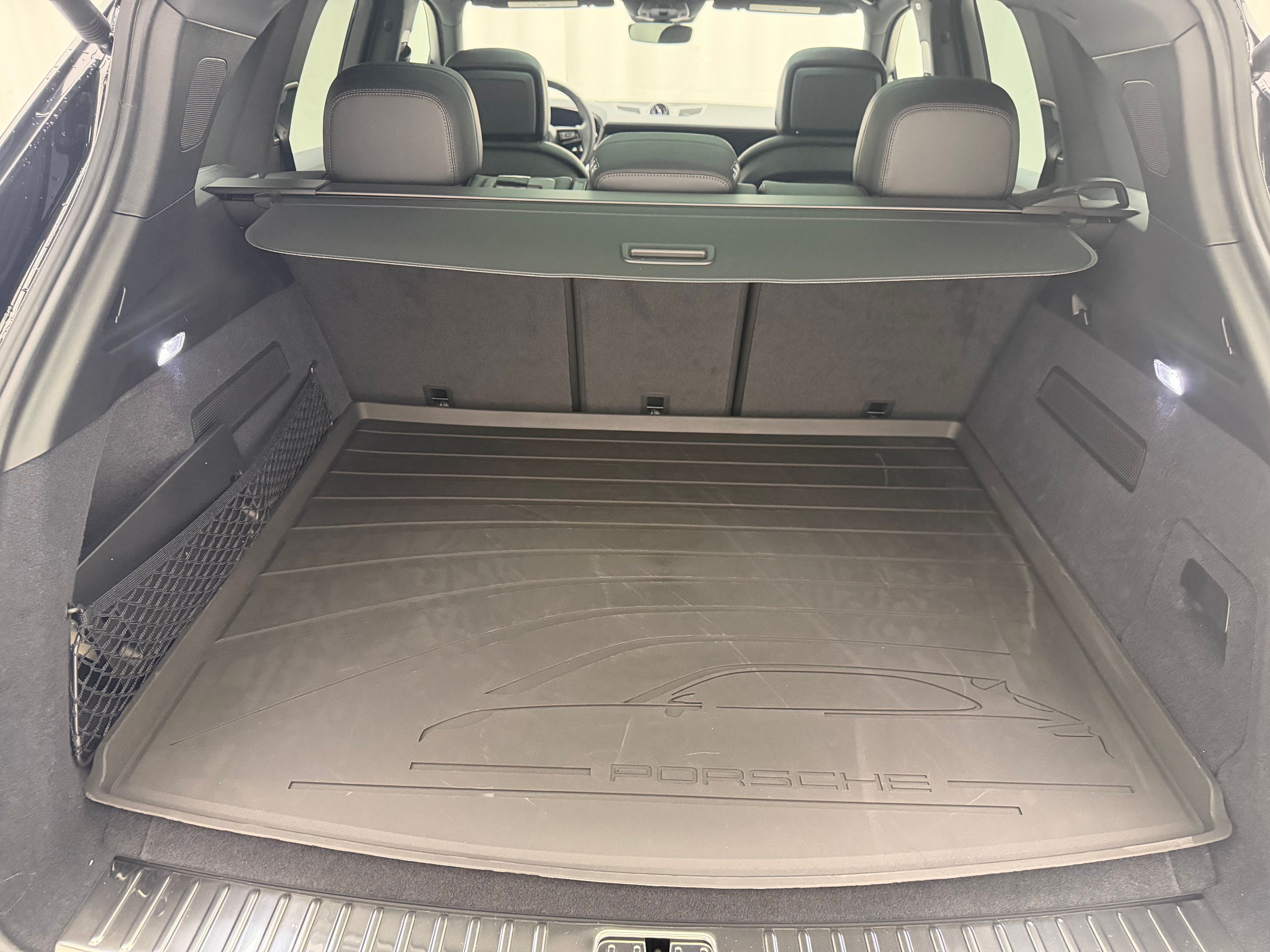 Thumbnail: 2026 Porsche Cayenne - 29