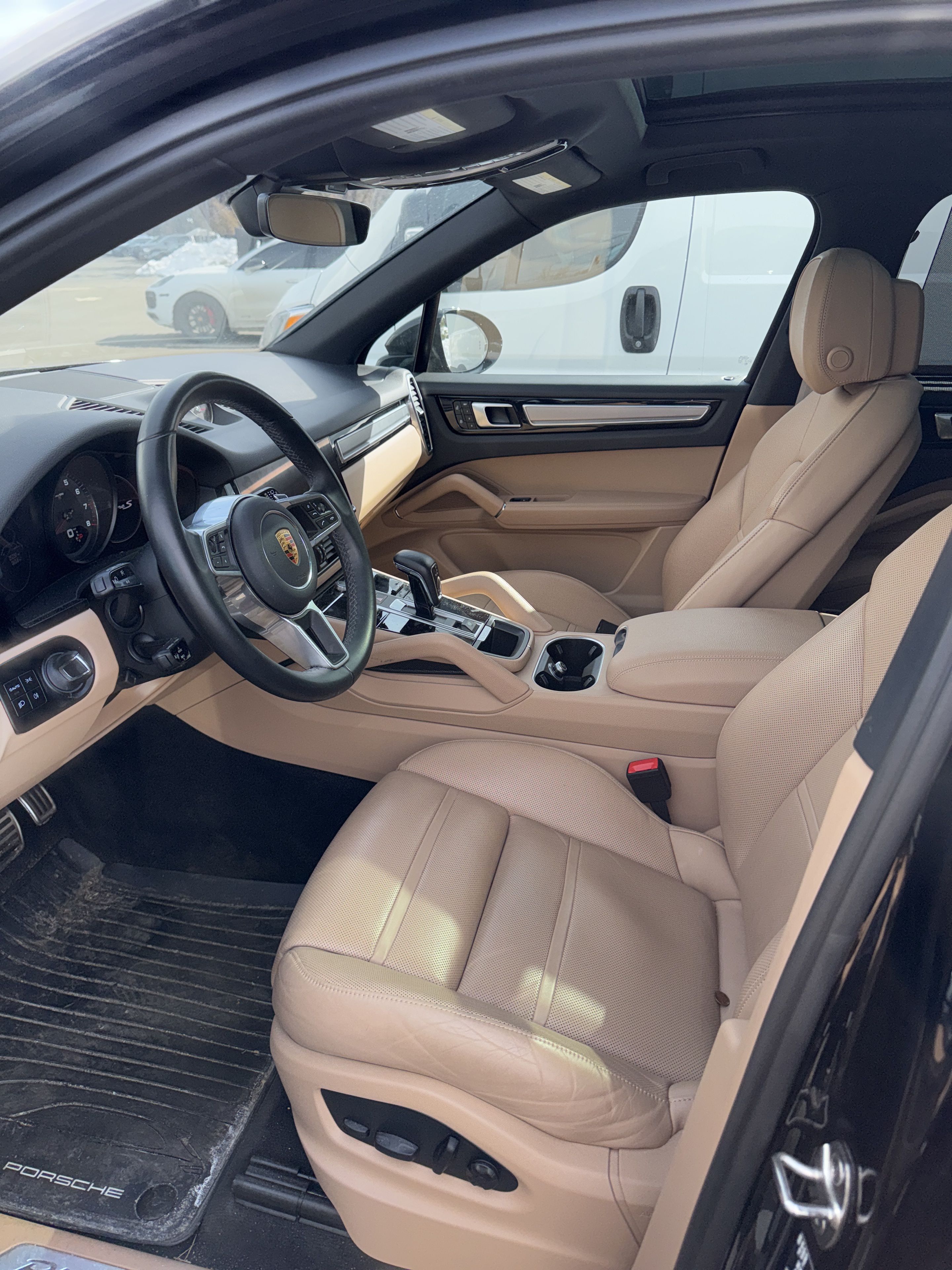 Thumbnail: 2023 Porsche Cayenne - 3