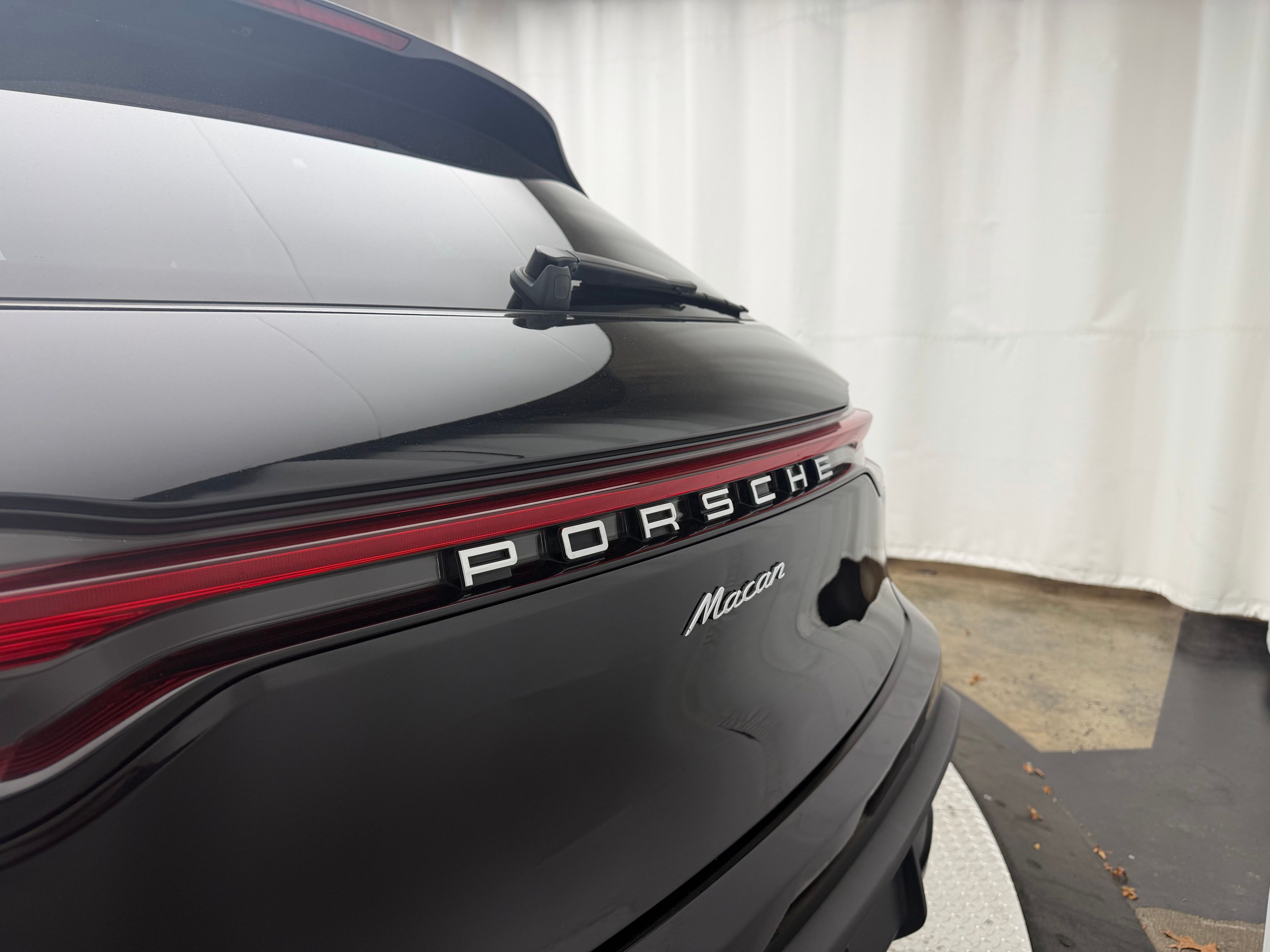 Thumbnail: 2023 Porsche Macan - 7