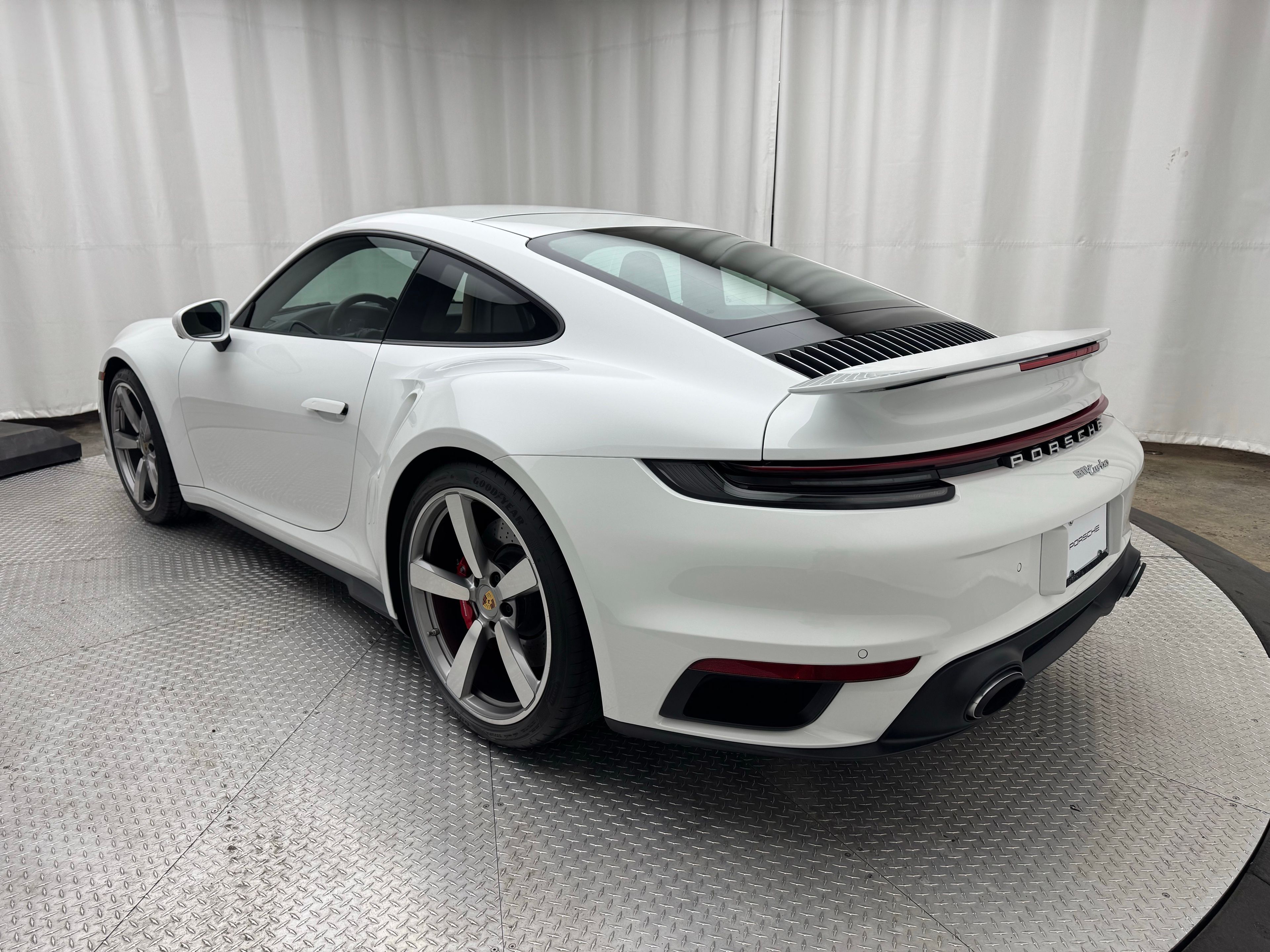 Thumbnail: 2024 Porsche 911 - 3