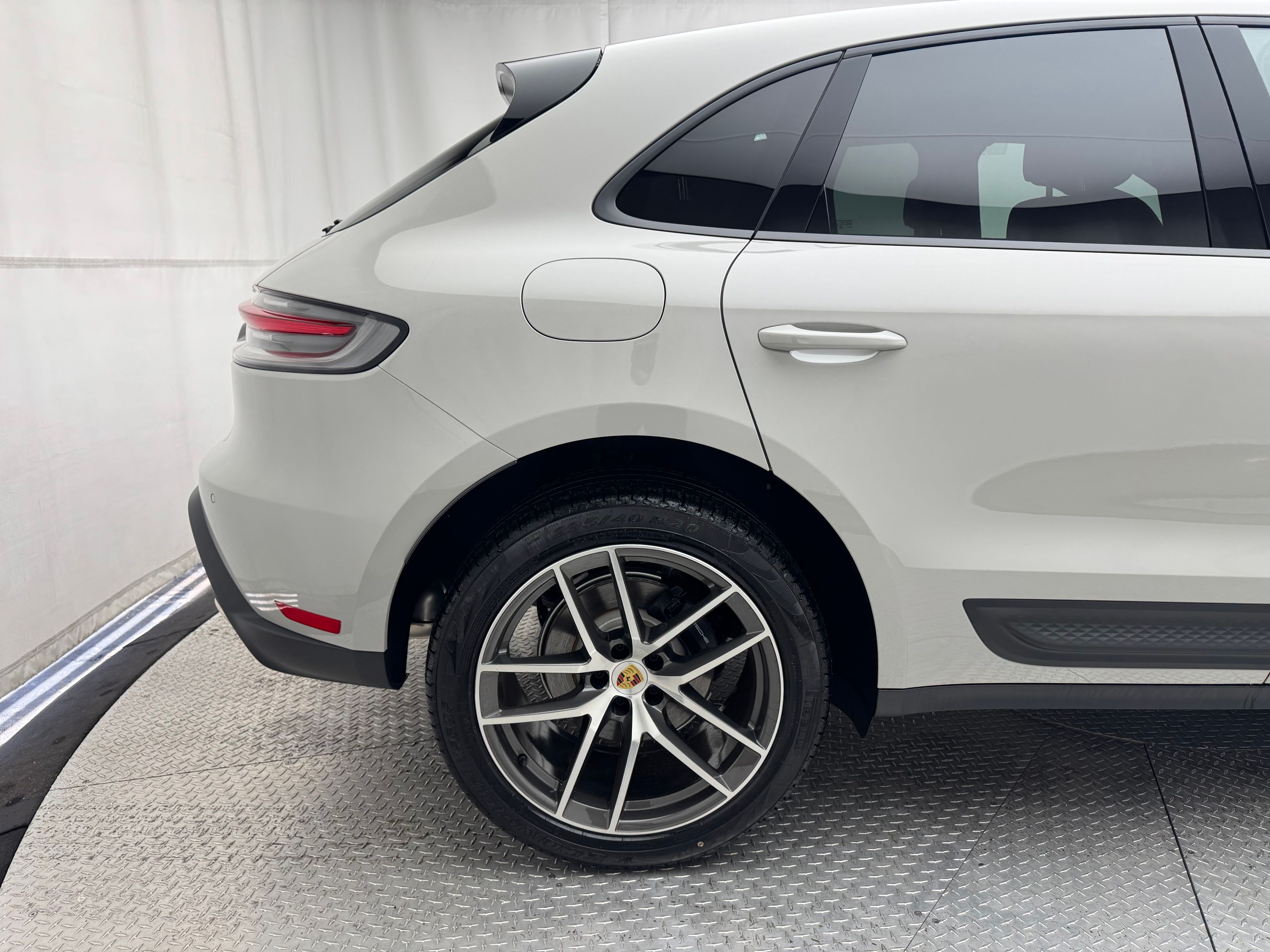 Thumbnail: 2026 Porsche Macan - 15