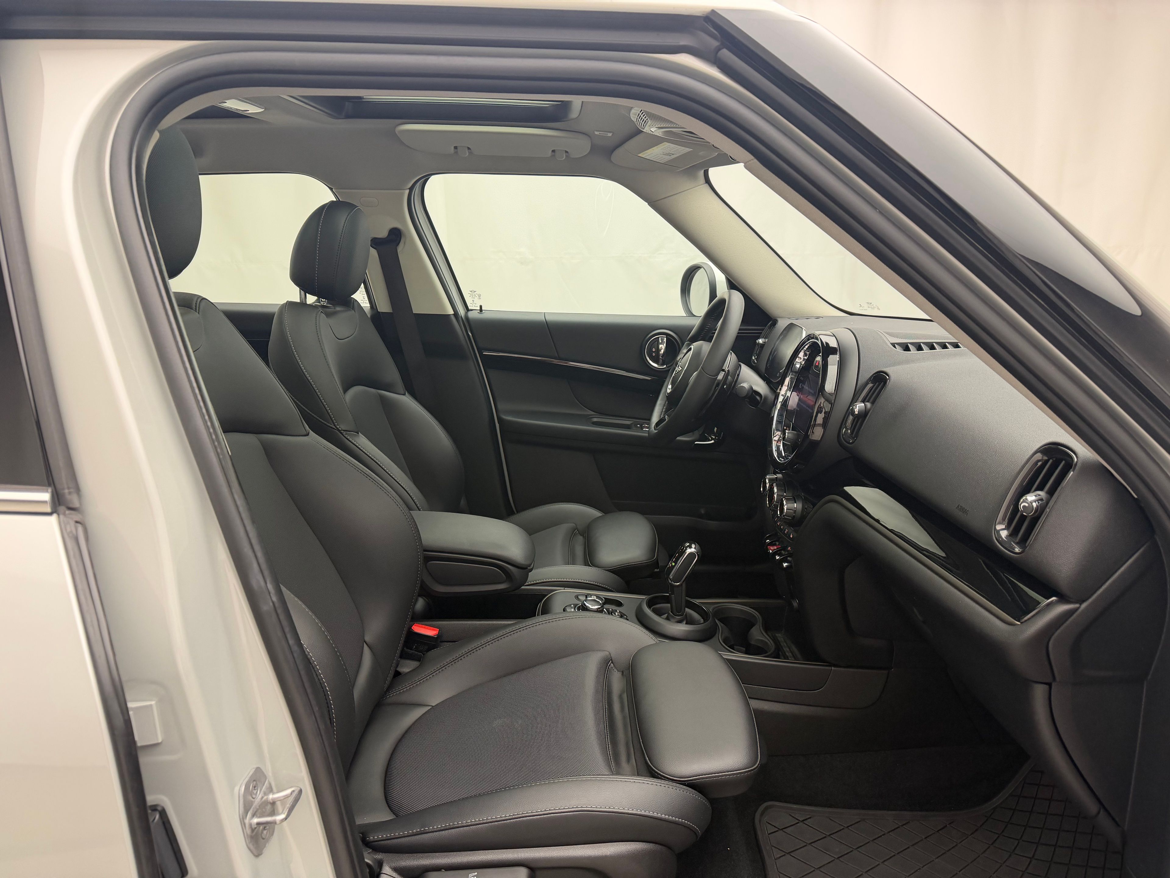 Thumbnail: 2022 MINI Cooper Countryman - 18