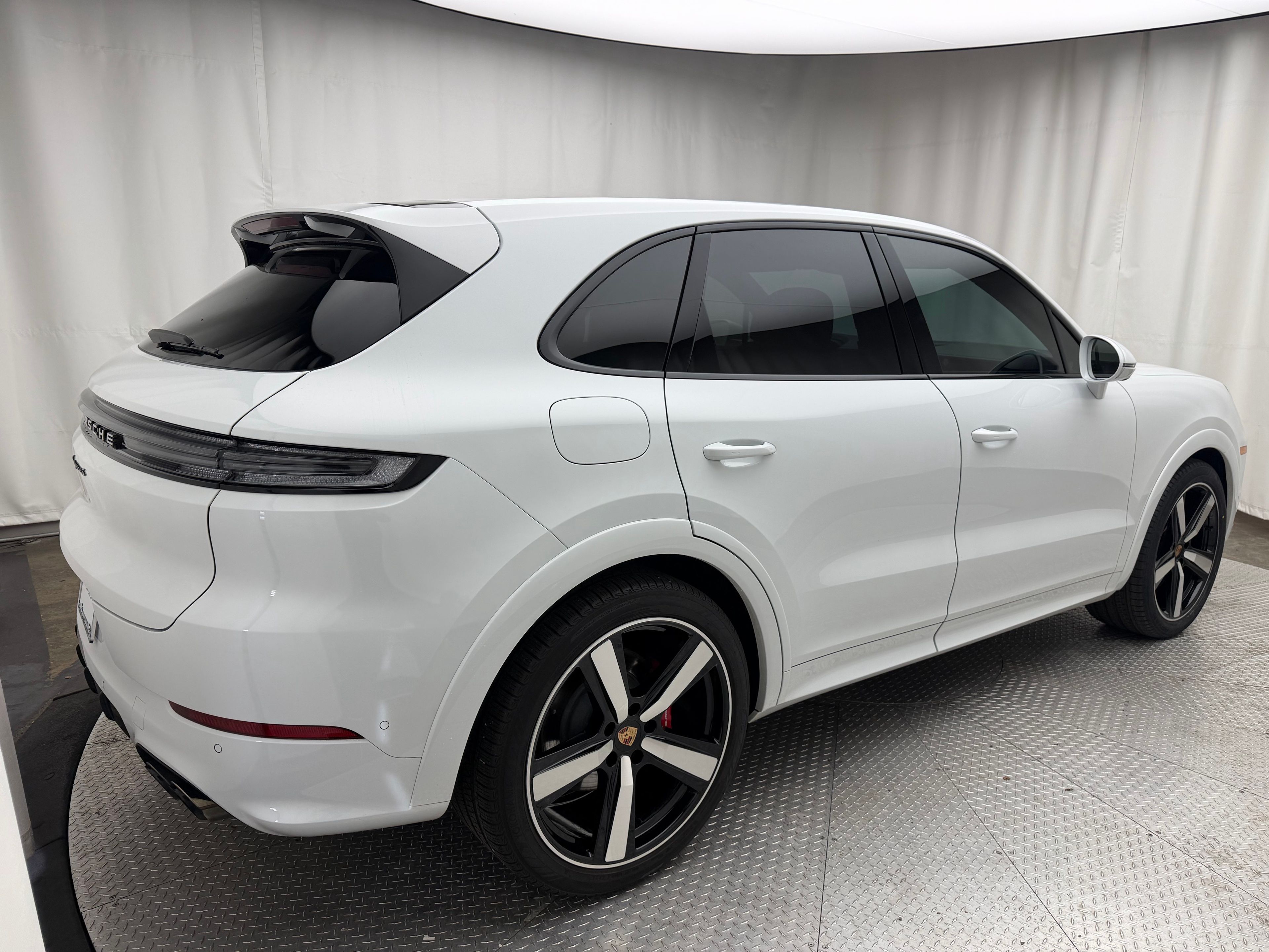 Thumbnail: 2025 Porsche Cayenne - 11