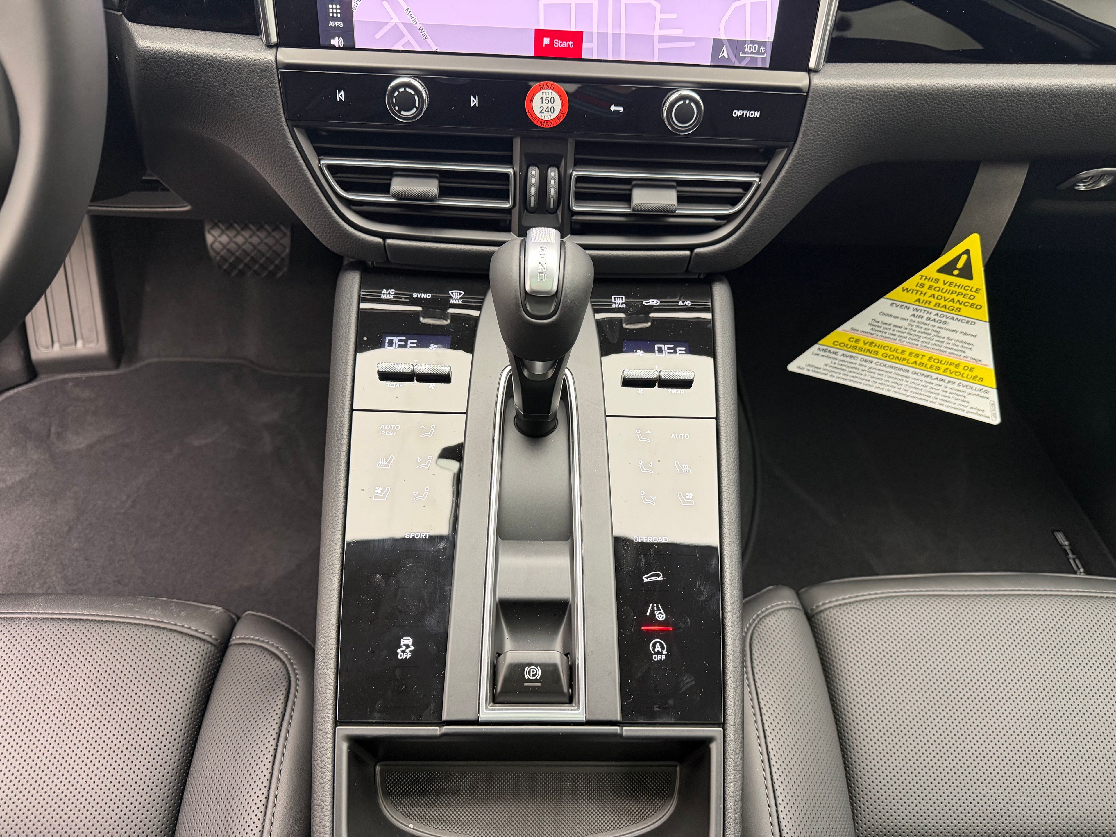 Thumbnail: 2026 Porsche Macan - 30