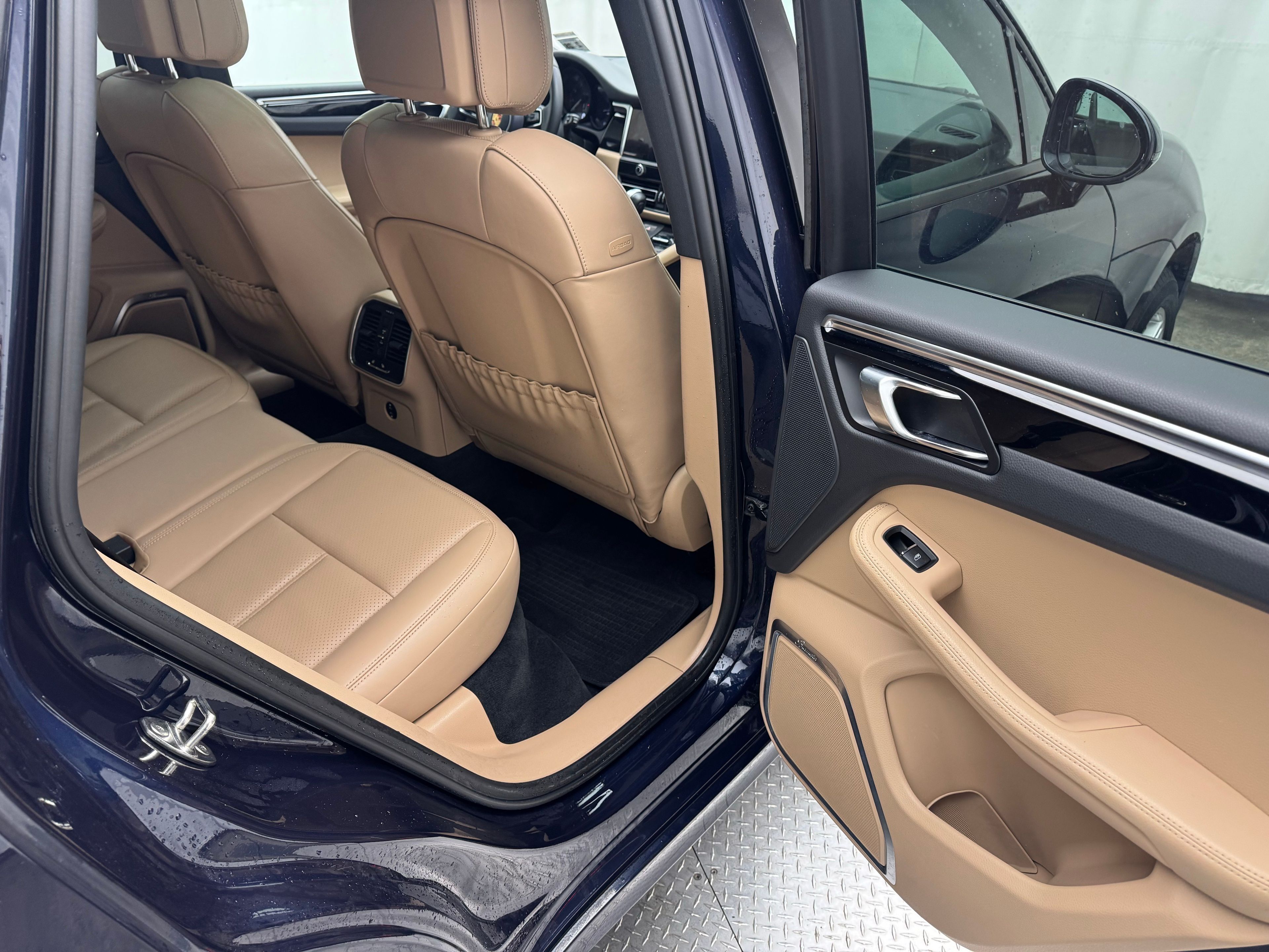 Thumbnail: 2023 Porsche Macan - 17