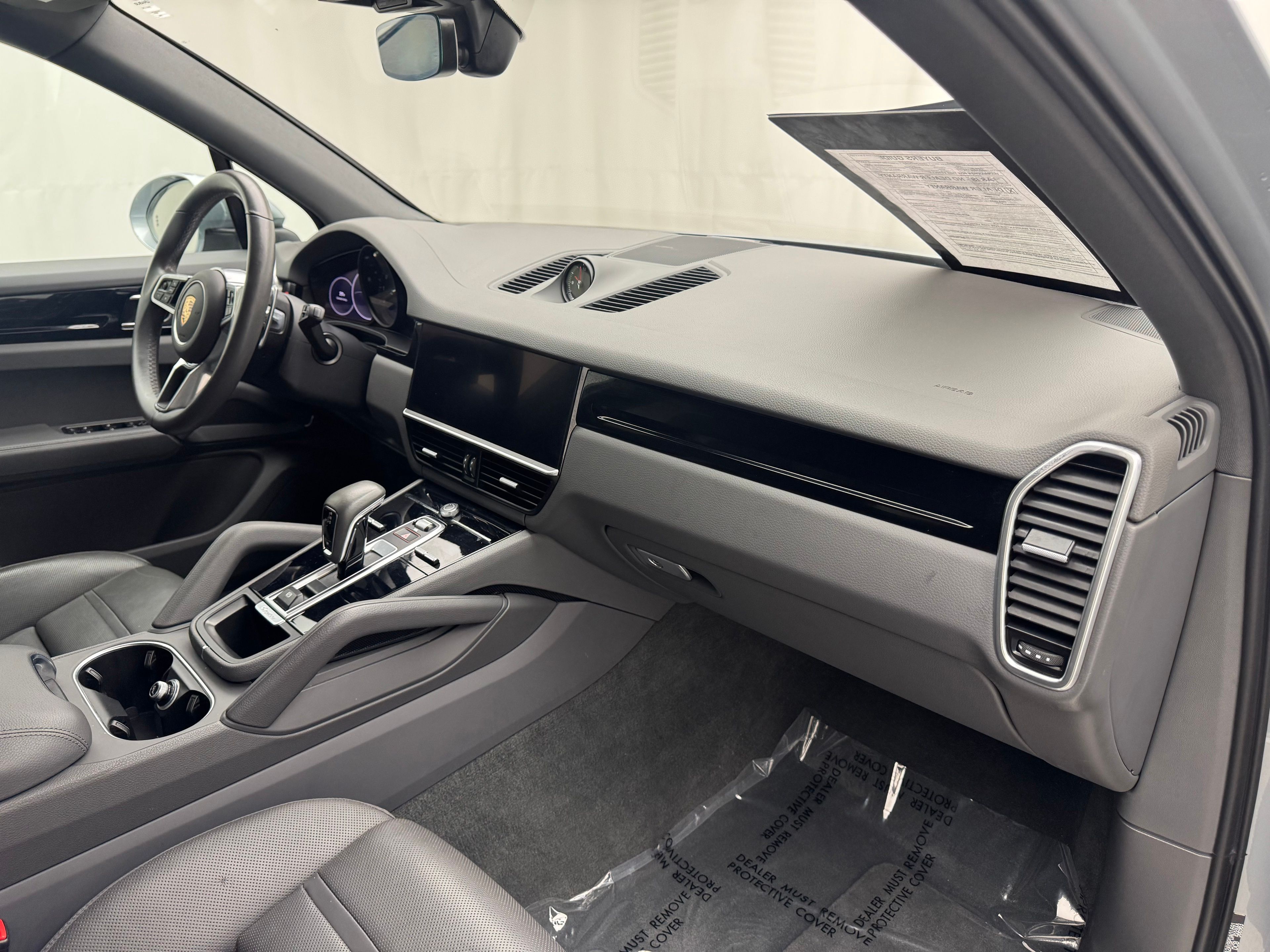 Thumbnail: 2023 Porsche Cayenne - 30