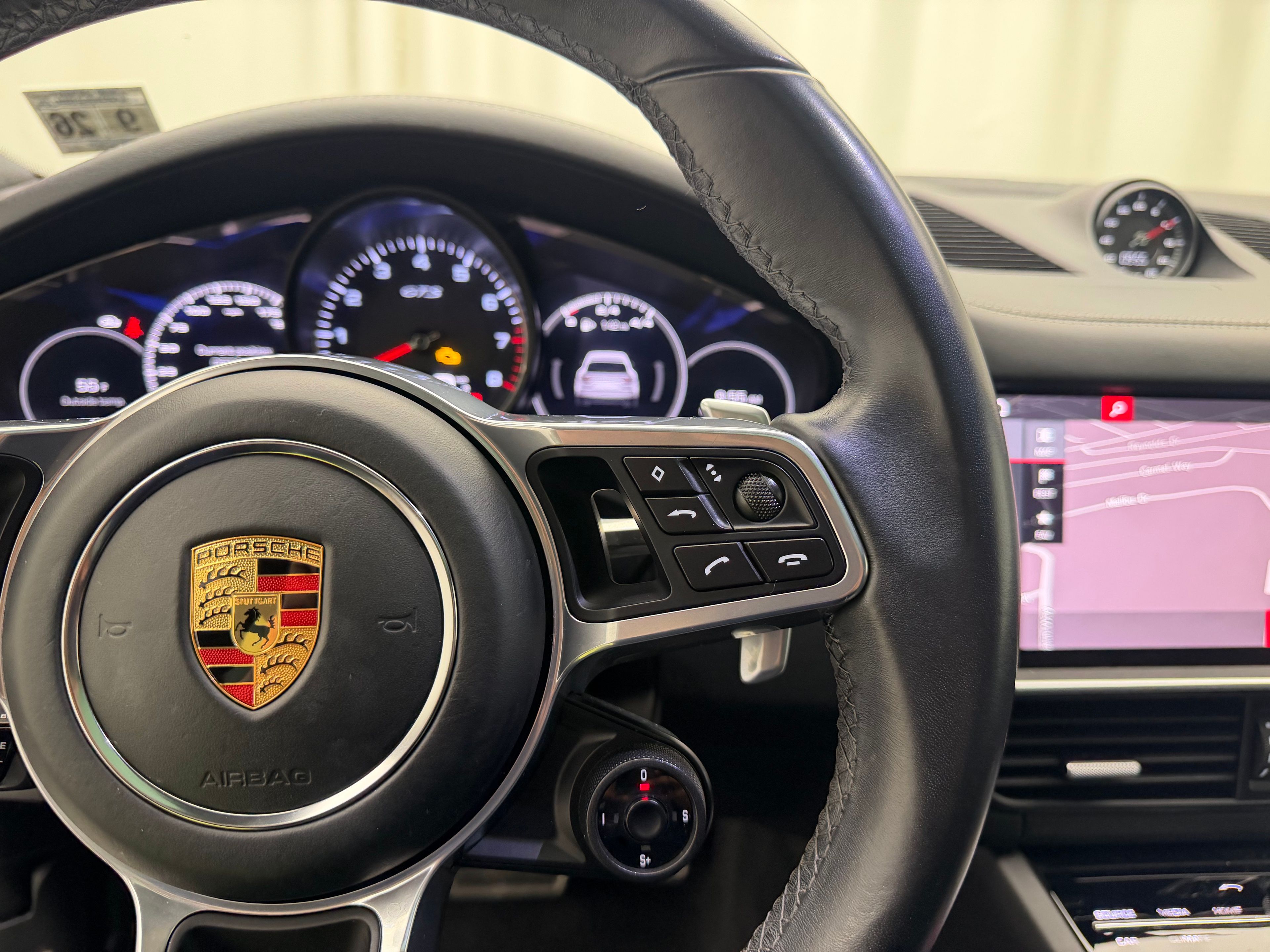 Thumbnail: 2021 Porsche Cayenne - 31