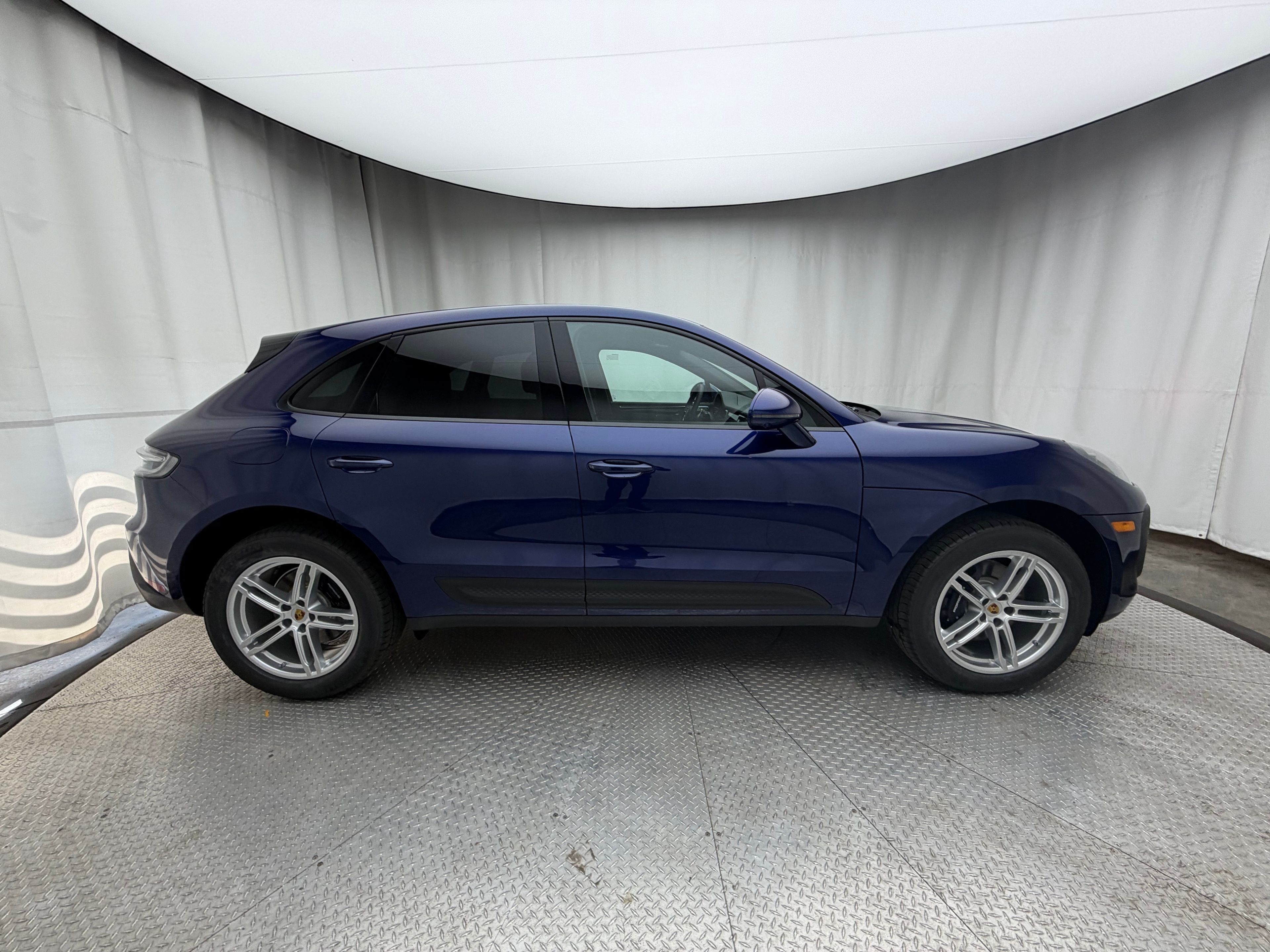 Thumbnail: 2026 Porsche Macan - 13