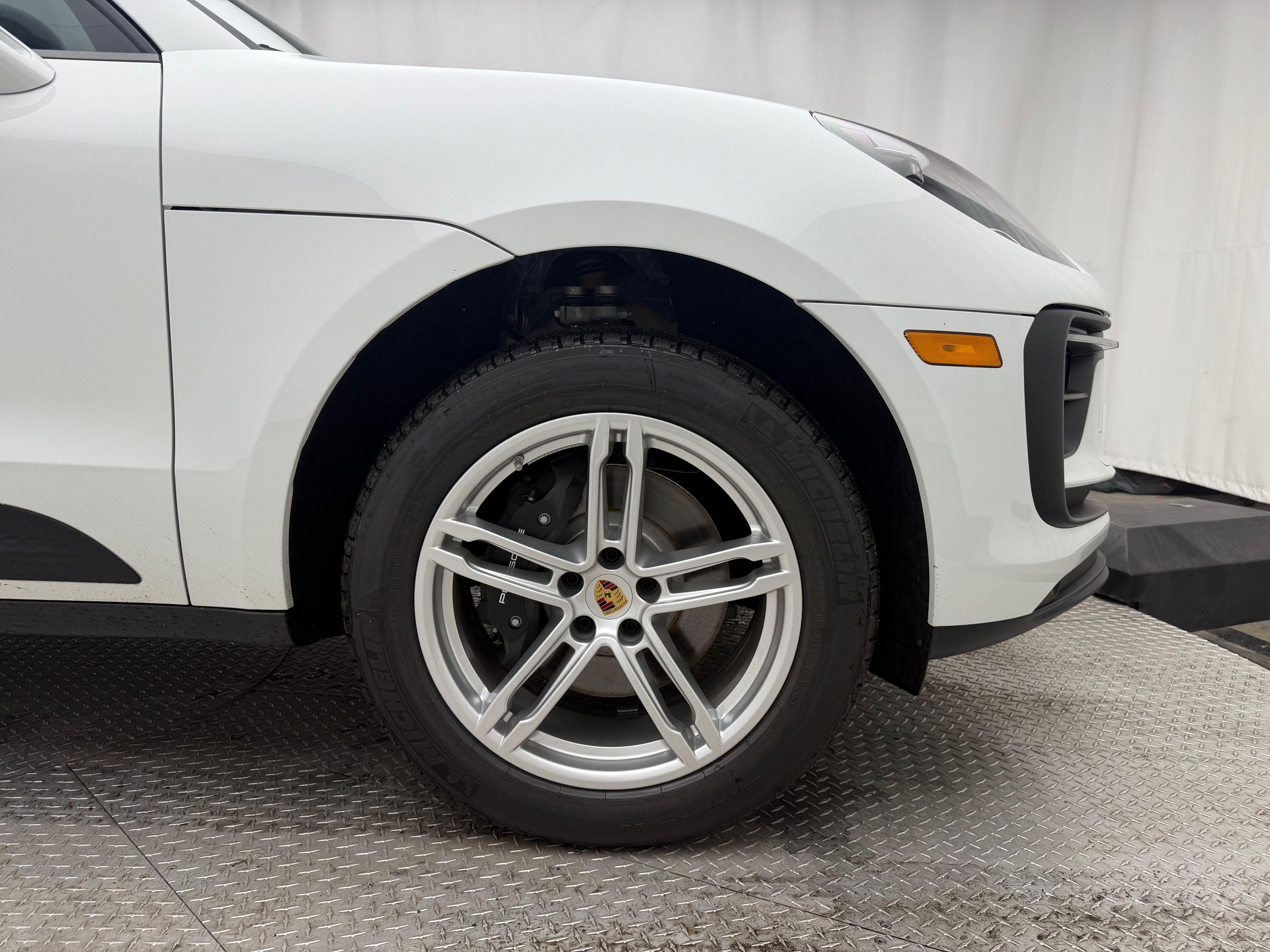 Thumbnail: 2026 Porsche Macan - 14