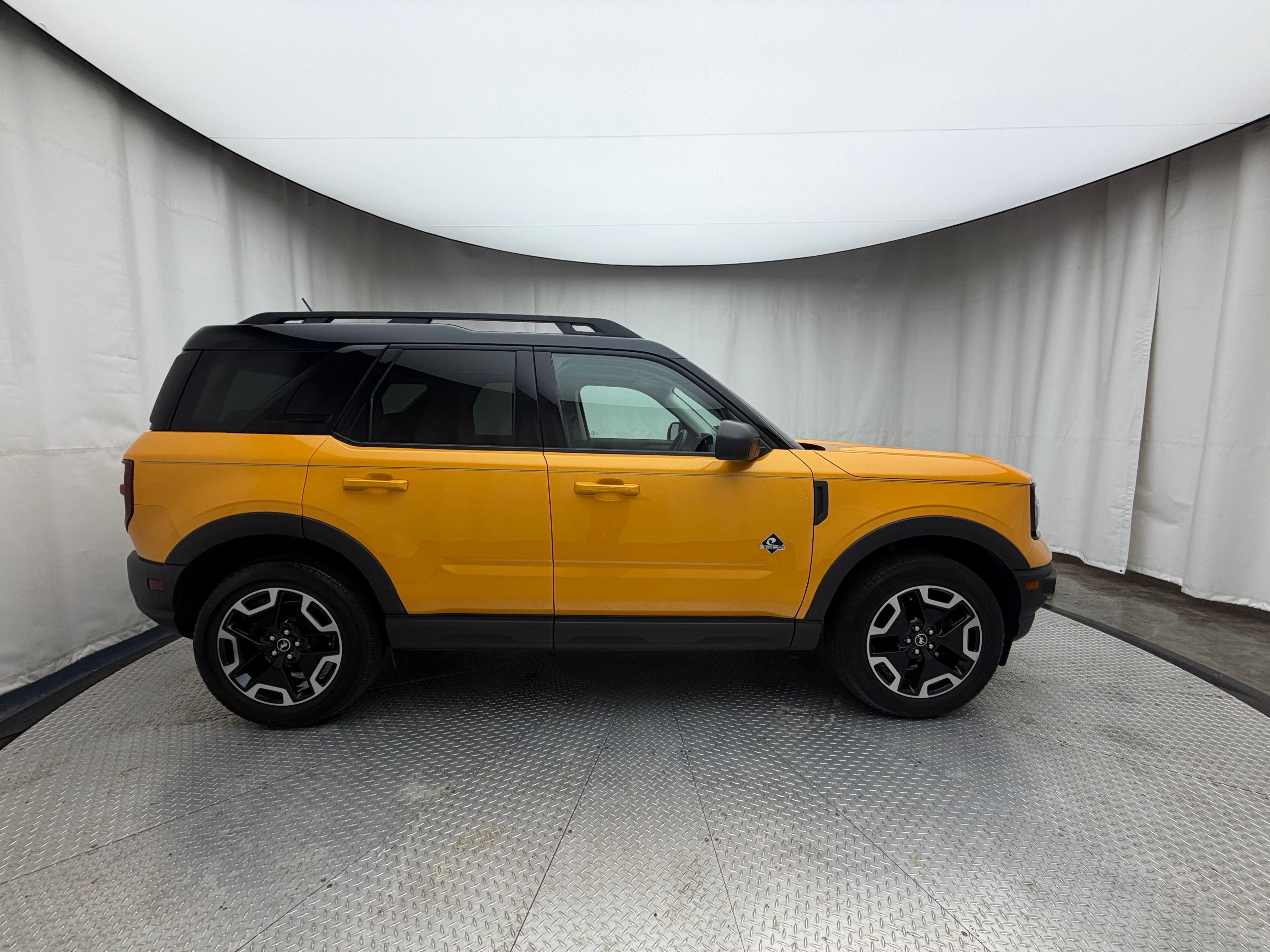 Thumbnail: 2022 Ford Bronco Sport - 12