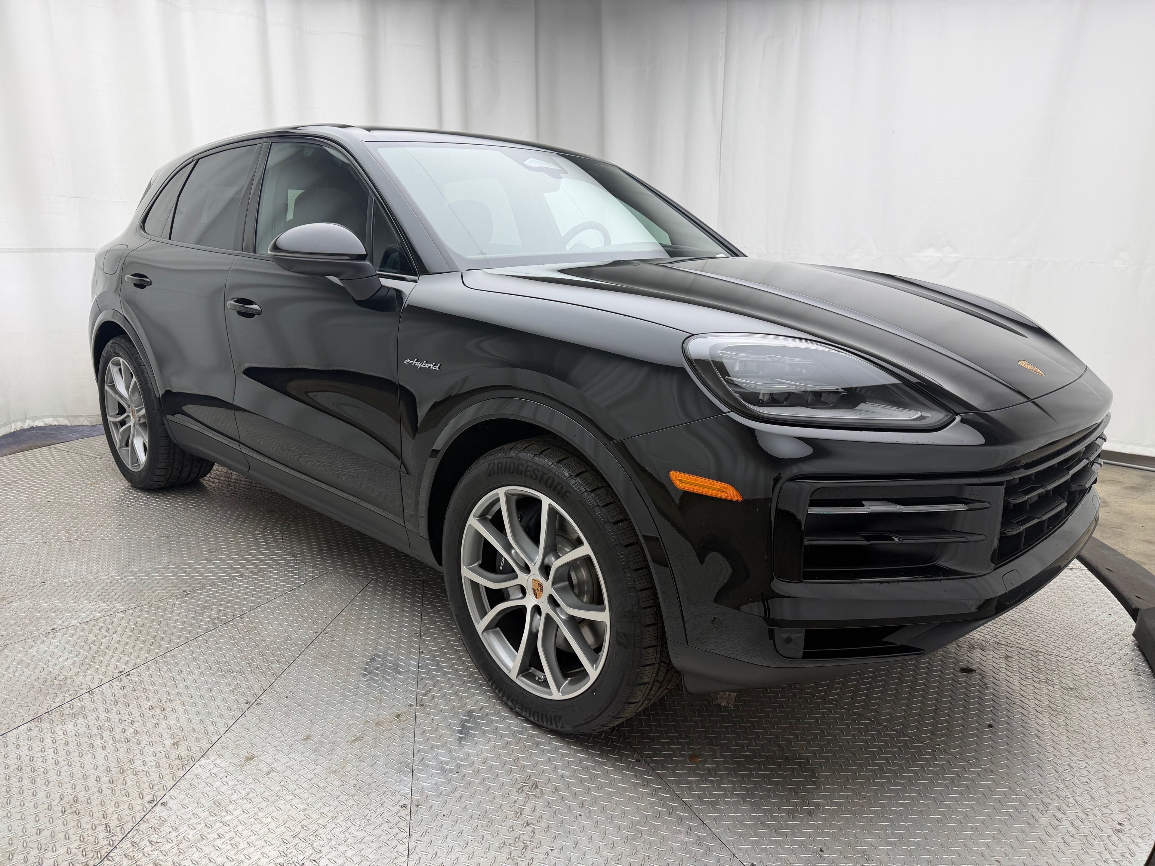 Thumbnail: 2026 Porsche Cayenne - 16