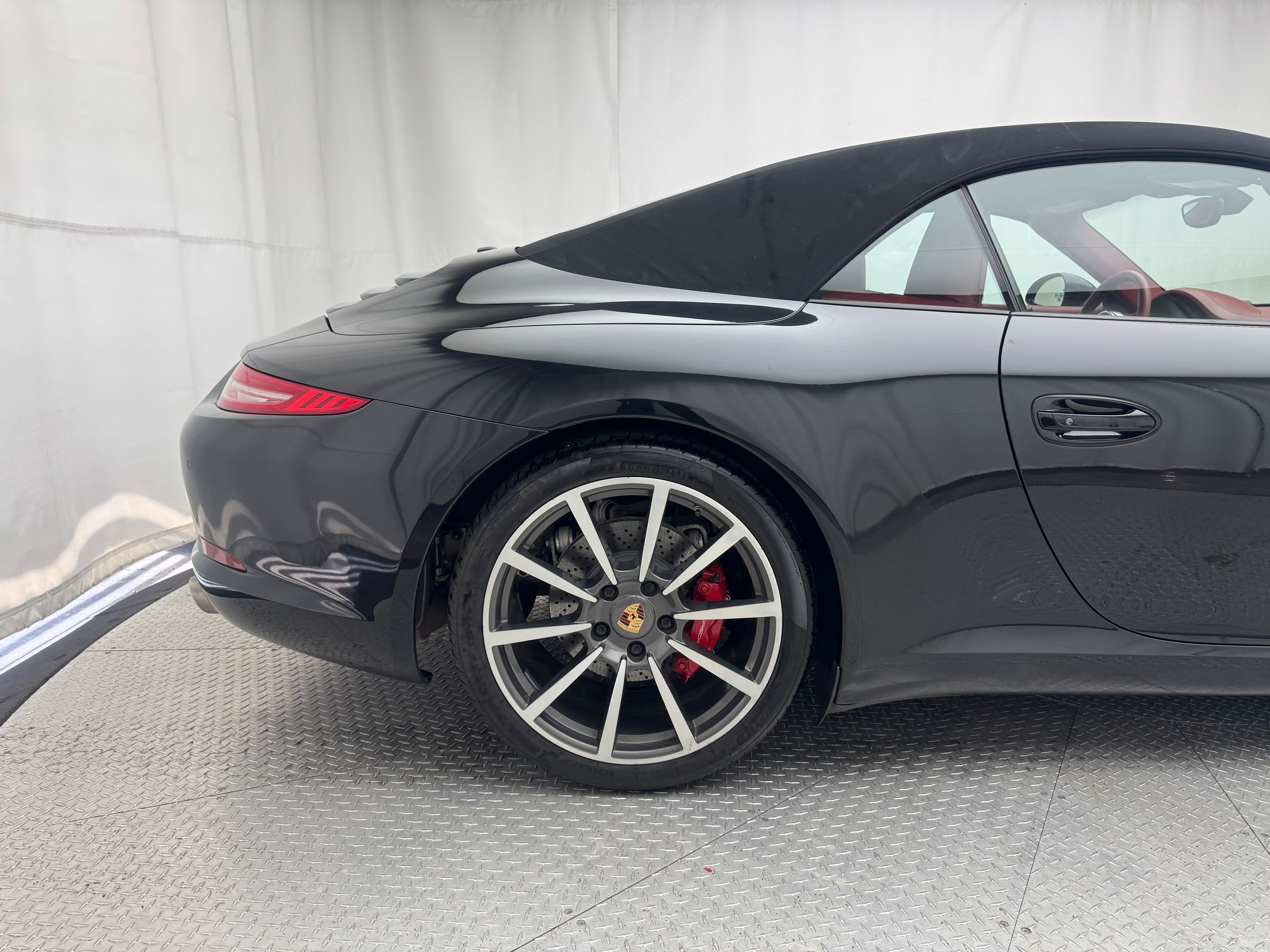 Thumbnail: 2013 Porsche 911 - 15