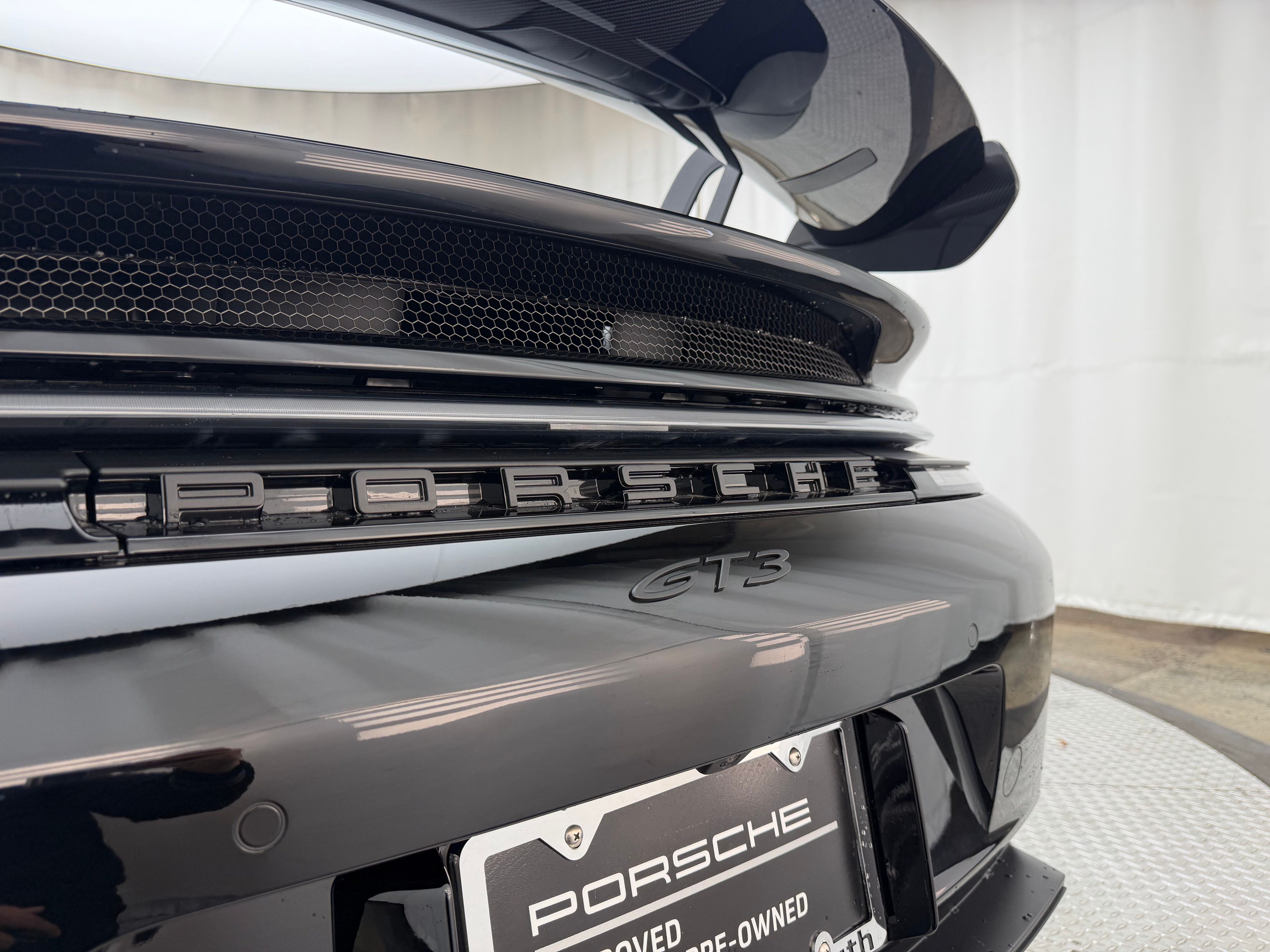 Thumbnail: 2026 Porsche 911 - 16