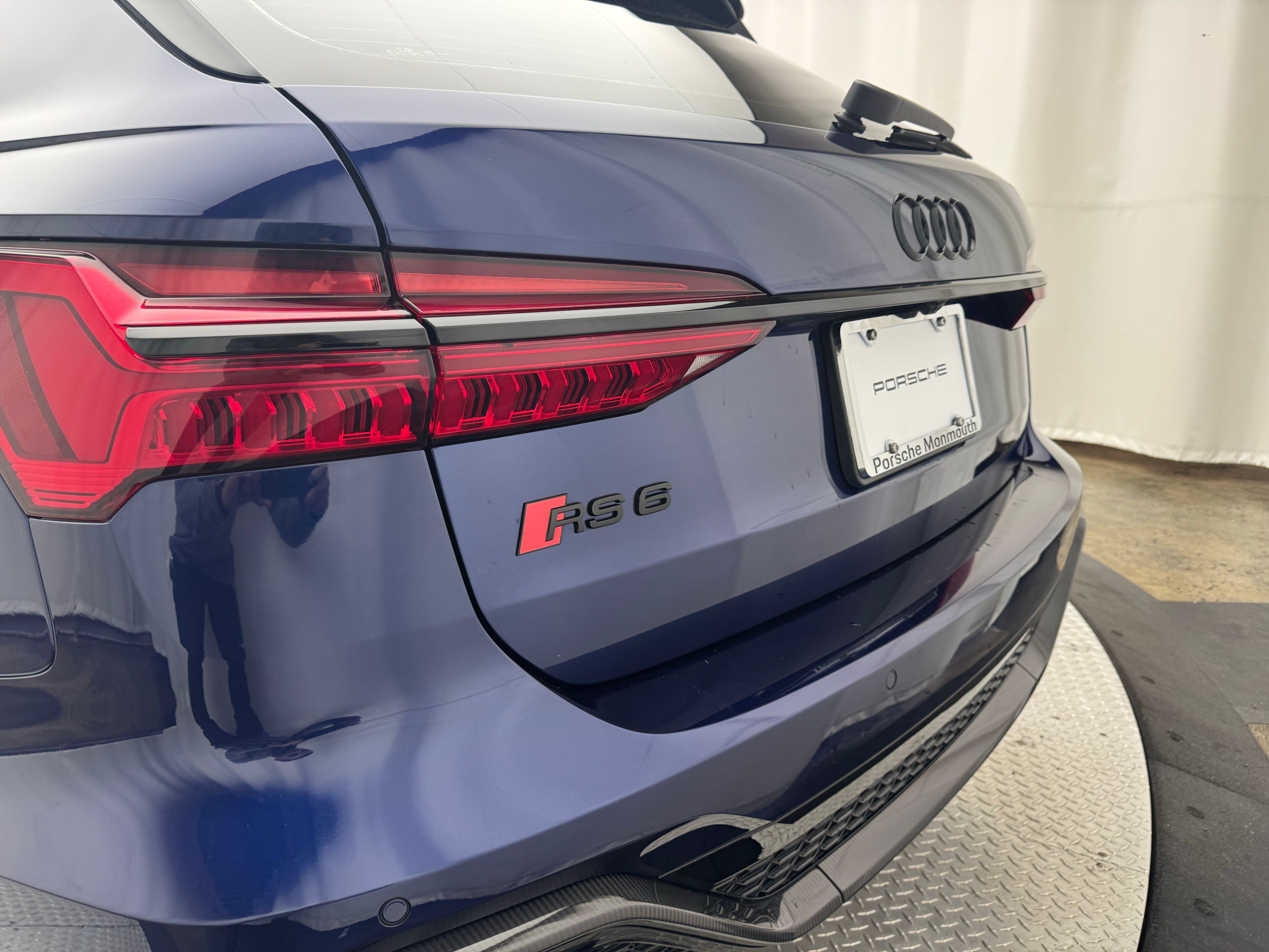 Thumbnail: 2021 Audi RS 6 - 7