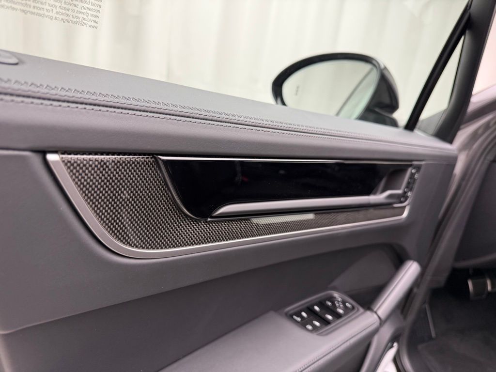 Thumbnail: 2025 Porsche Cayenne - 27