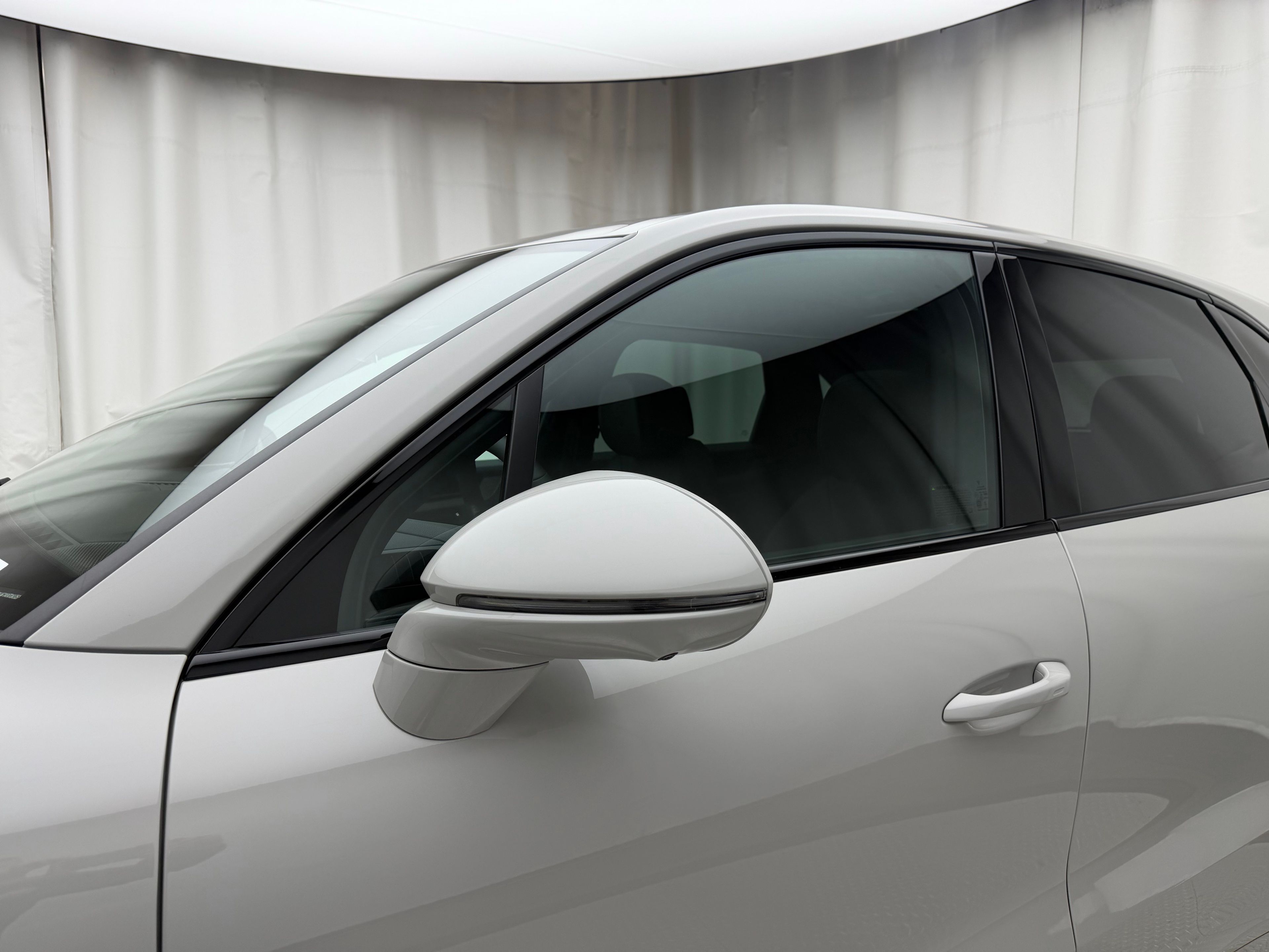 Thumbnail: 2026 Porsche Cayenne - 10