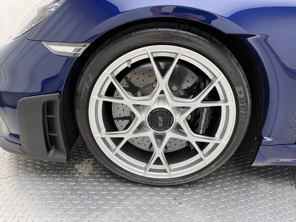 Thumbnail: 2025 Porsche  - 14