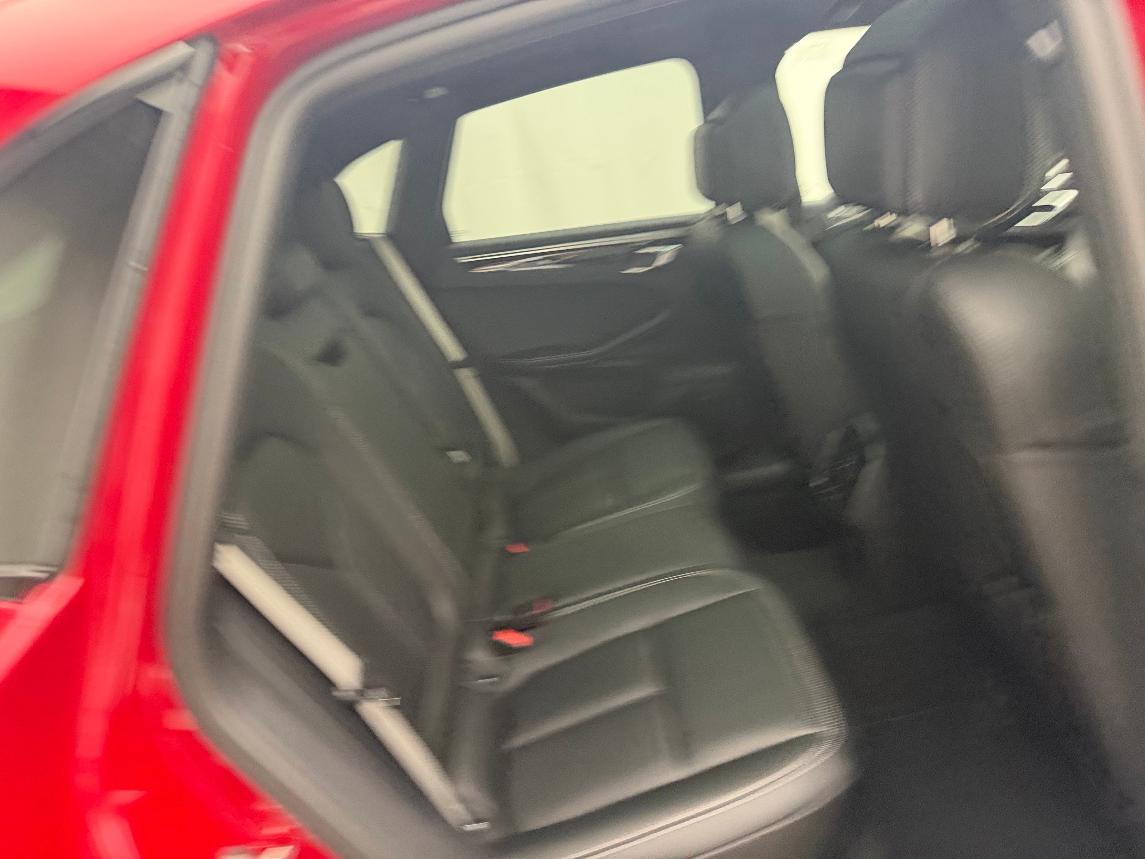 Thumbnail: 2026 Porsche Macan - 26