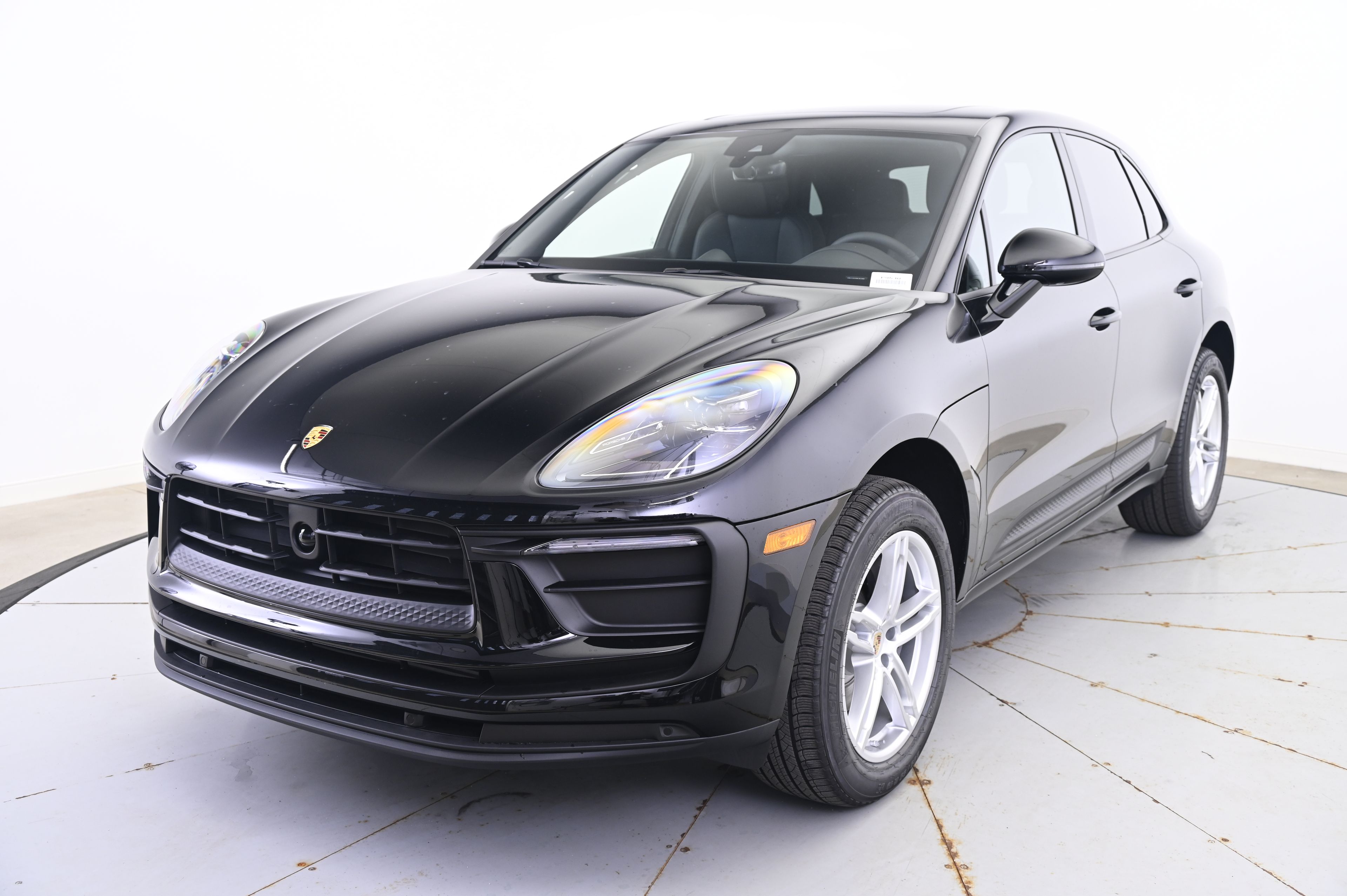 Thumbnail: 2025 Porsche Macan - 1