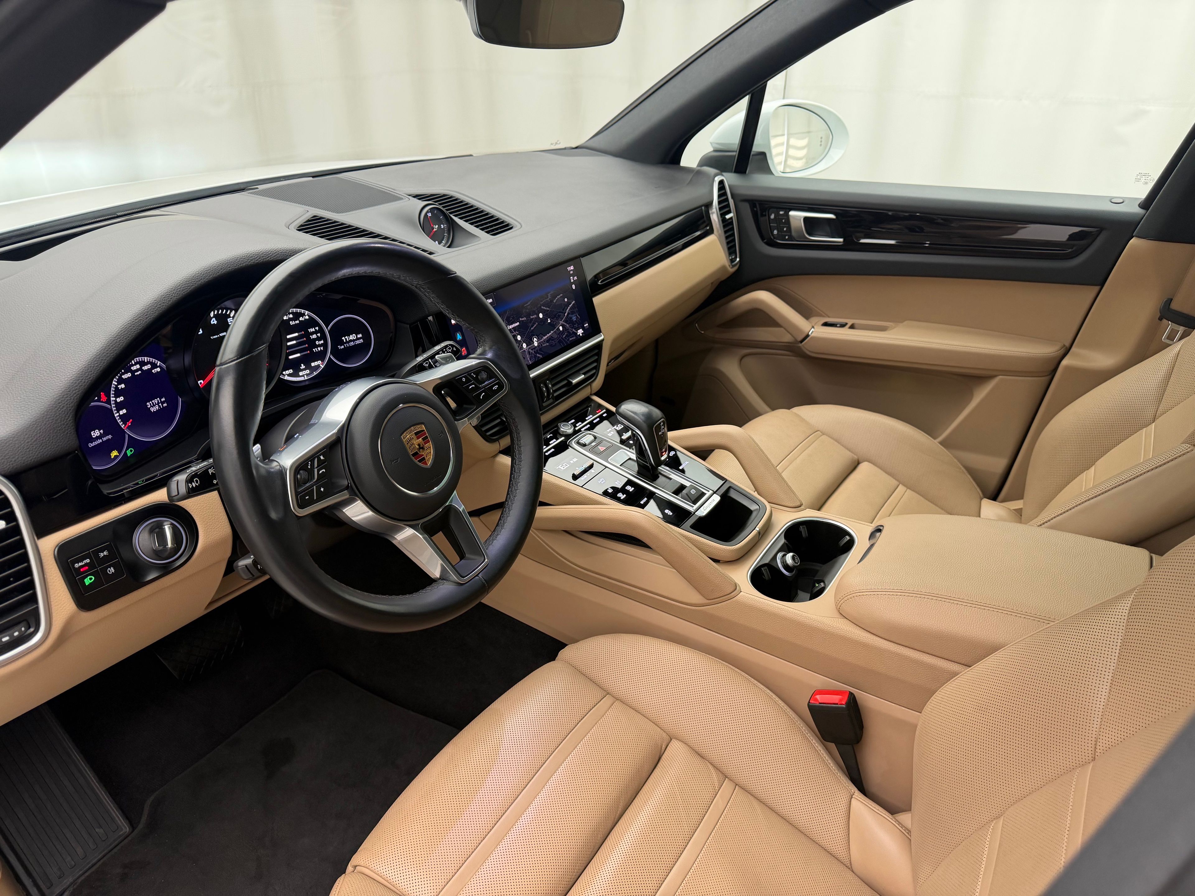 Thumbnail: 2023 Porsche Cayenne - 4