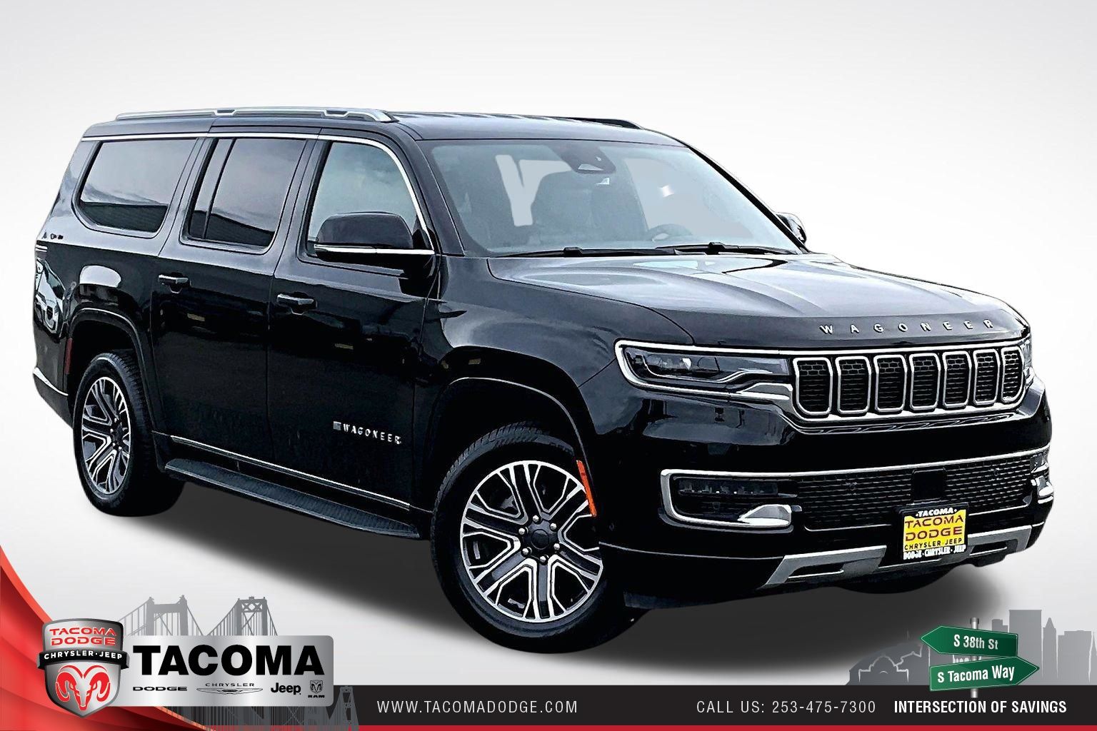 Diamond Black Crystal Pearlcoat 2024 Jeep Wagoneer L Series II 4WD SUV / Crossover Four-Wheel Drive 8-Speed Automatic