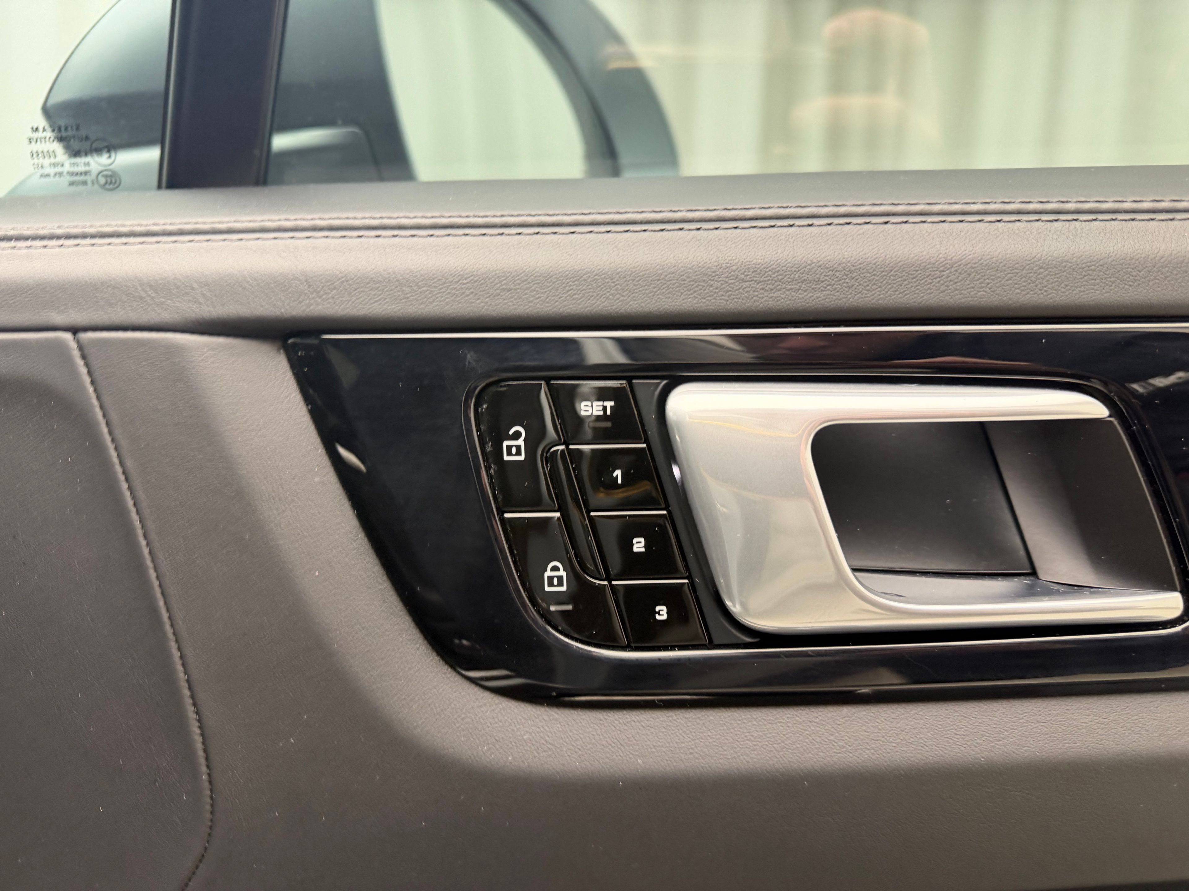 Thumbnail: 2020 Porsche  - 17