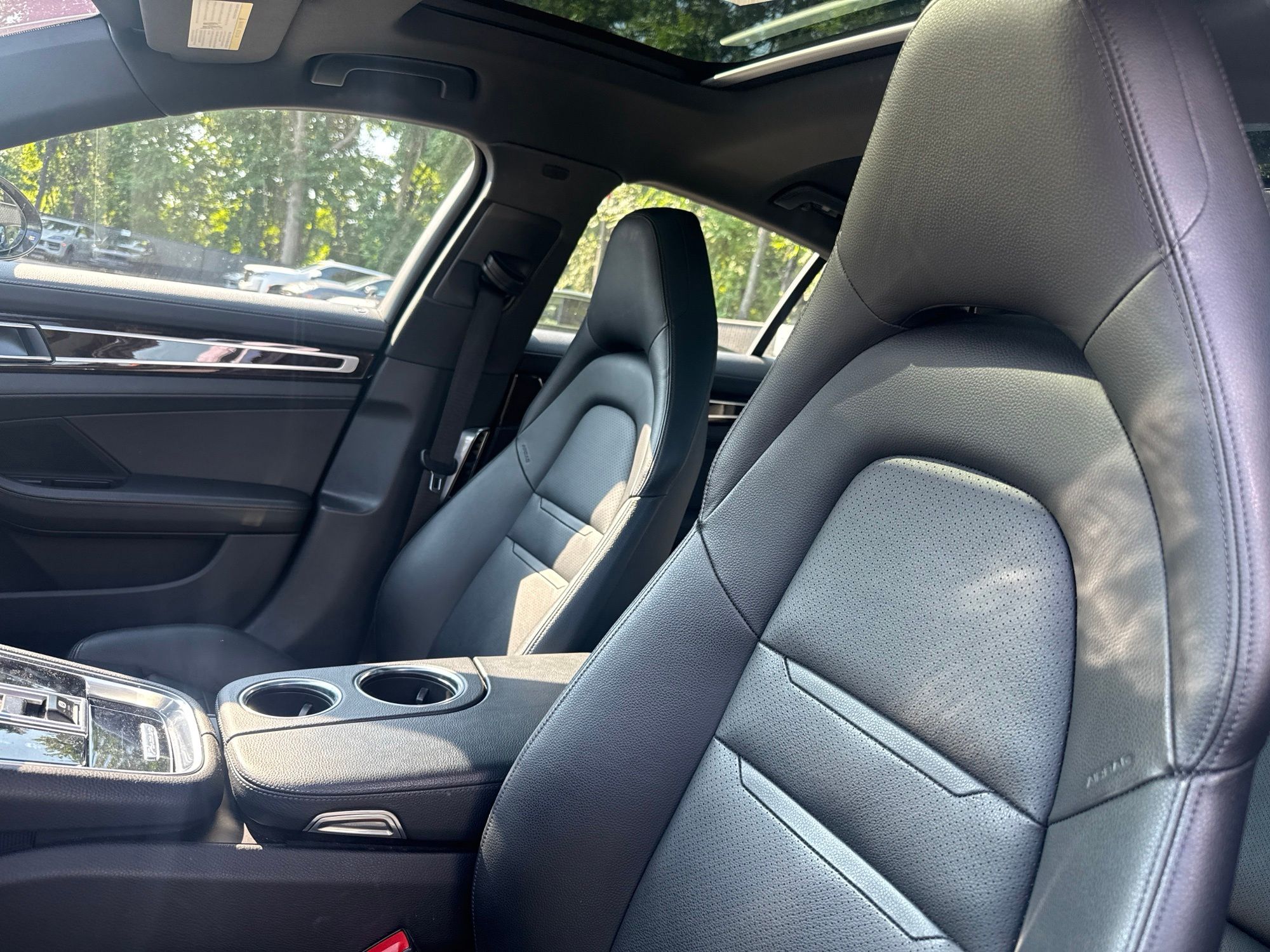 Thumbnail: 2020 Porsche Panamera - 7