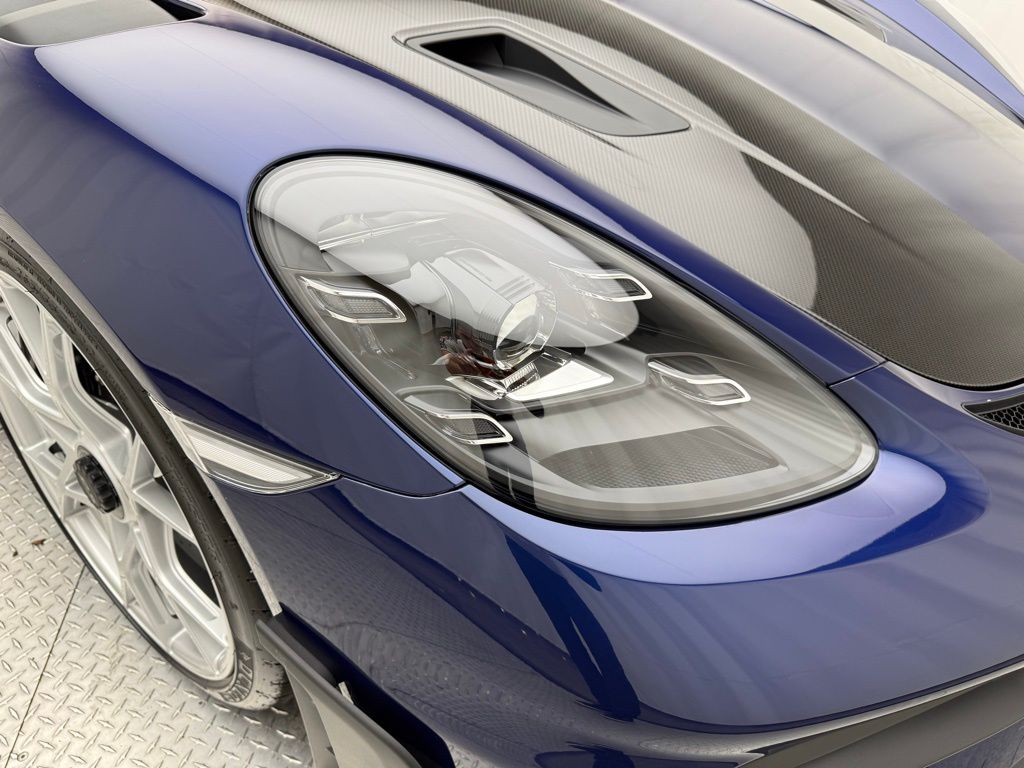 Thumbnail: 2025 Porsche  - 20