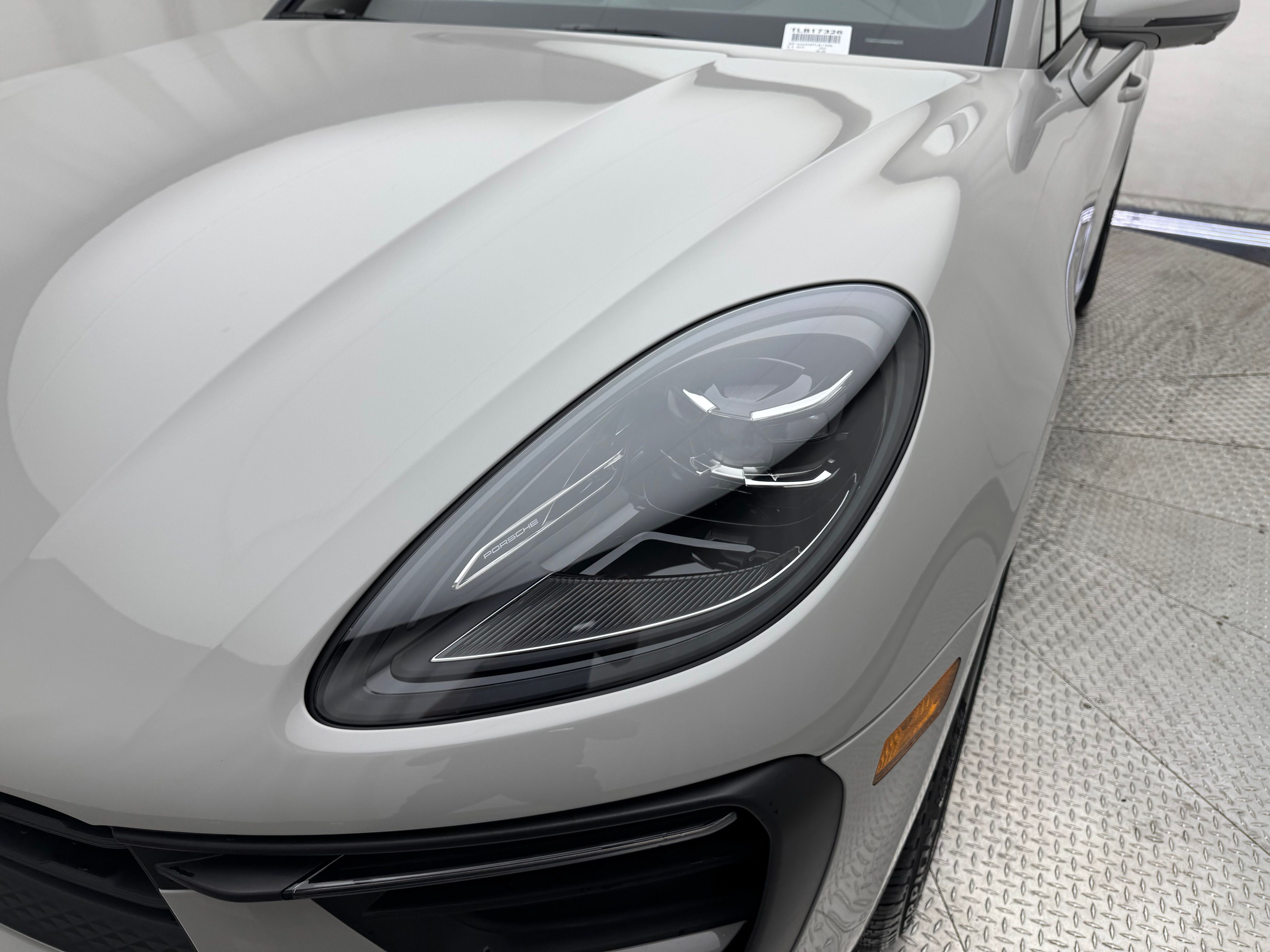 Thumbnail: 2026 Porsche Macan - 22
