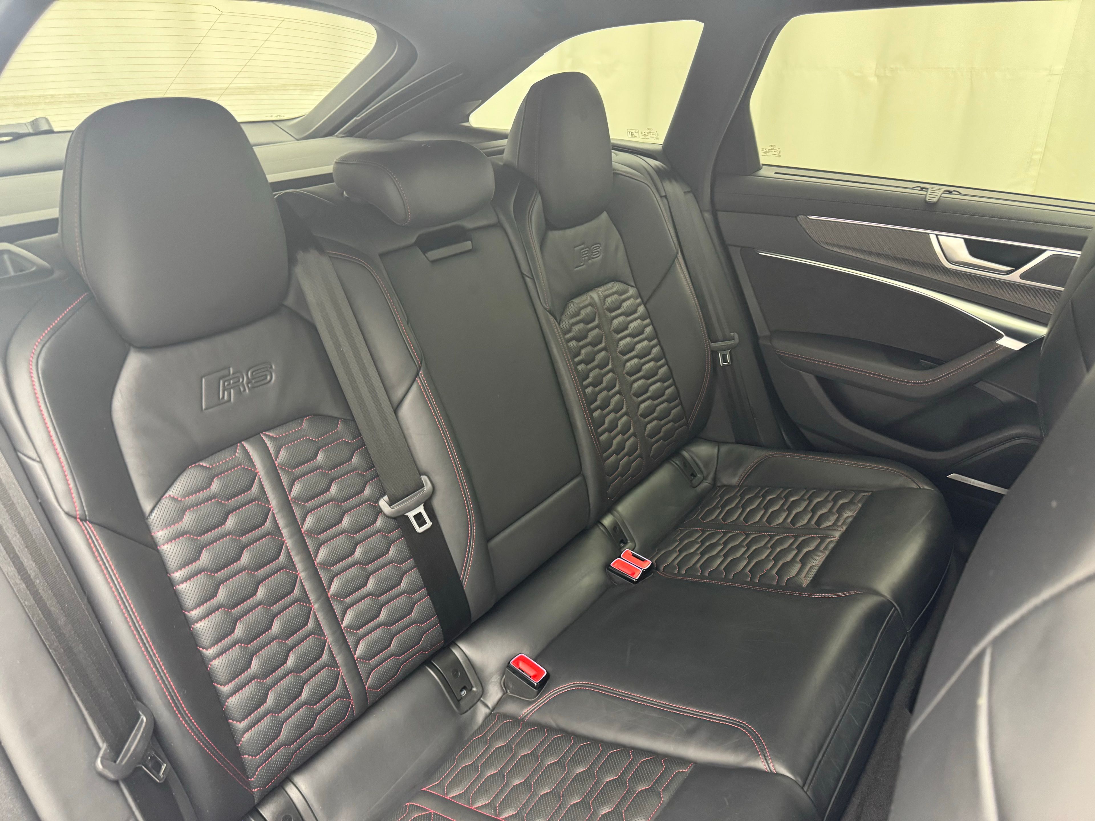 Thumbnail: 2021 Audi RS 6 - 19