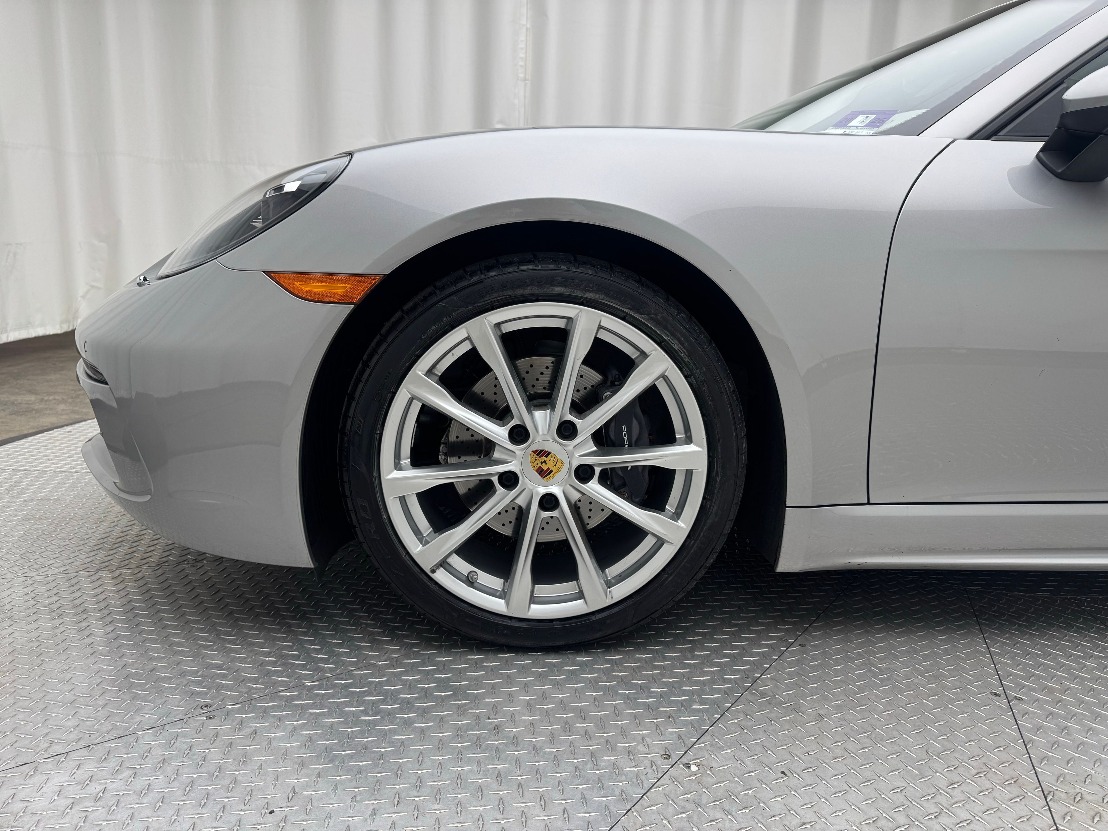 Thumbnail: 2017 Porsche 718 Boxster - 7