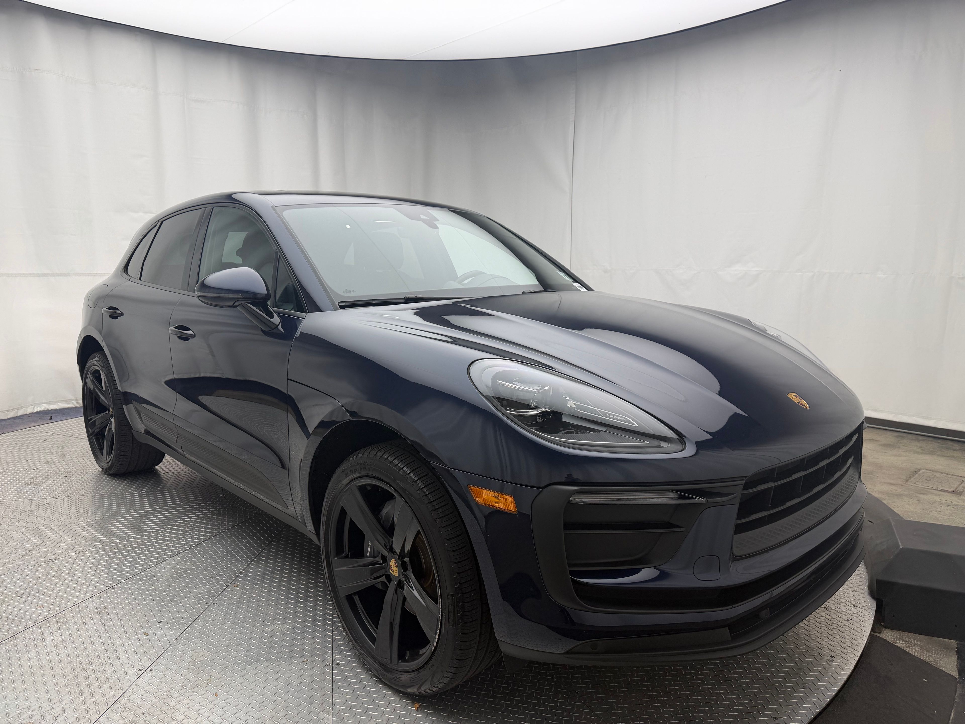 Thumbnail: 2022 Porsche Macan - 8
