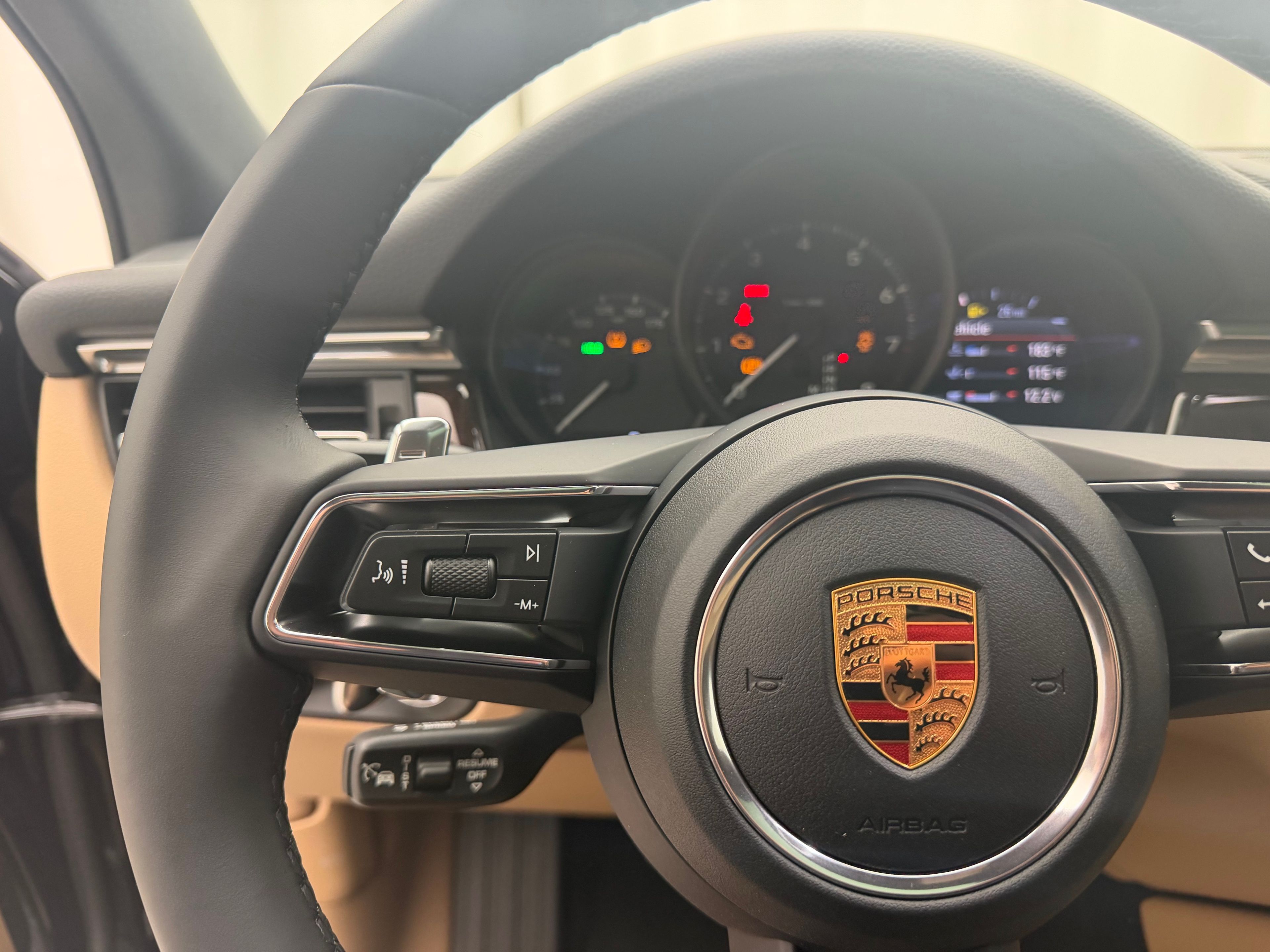 Thumbnail: 2026 Porsche Macan - 28