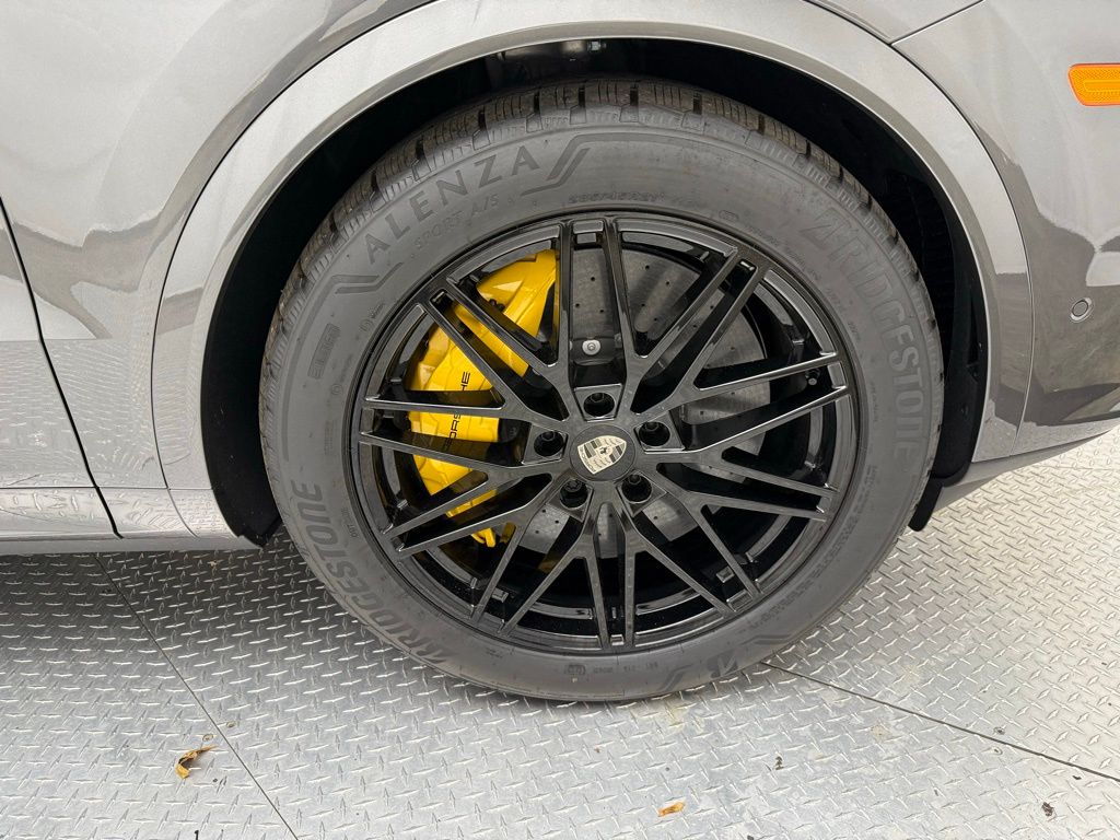 Thumbnail: 2025 Porsche Cayenne - 20