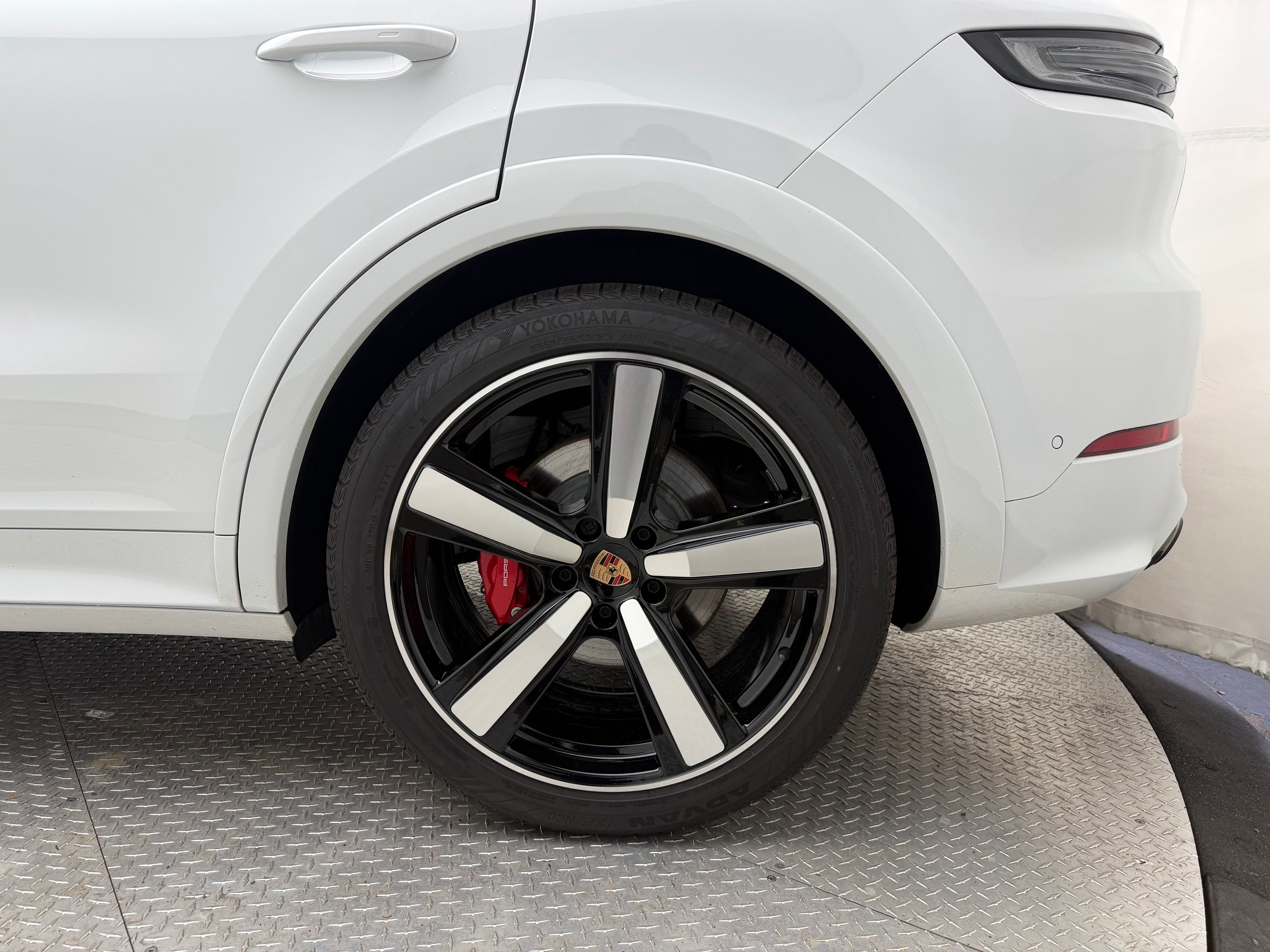 Thumbnail: 2025 Porsche Cayenne - 9