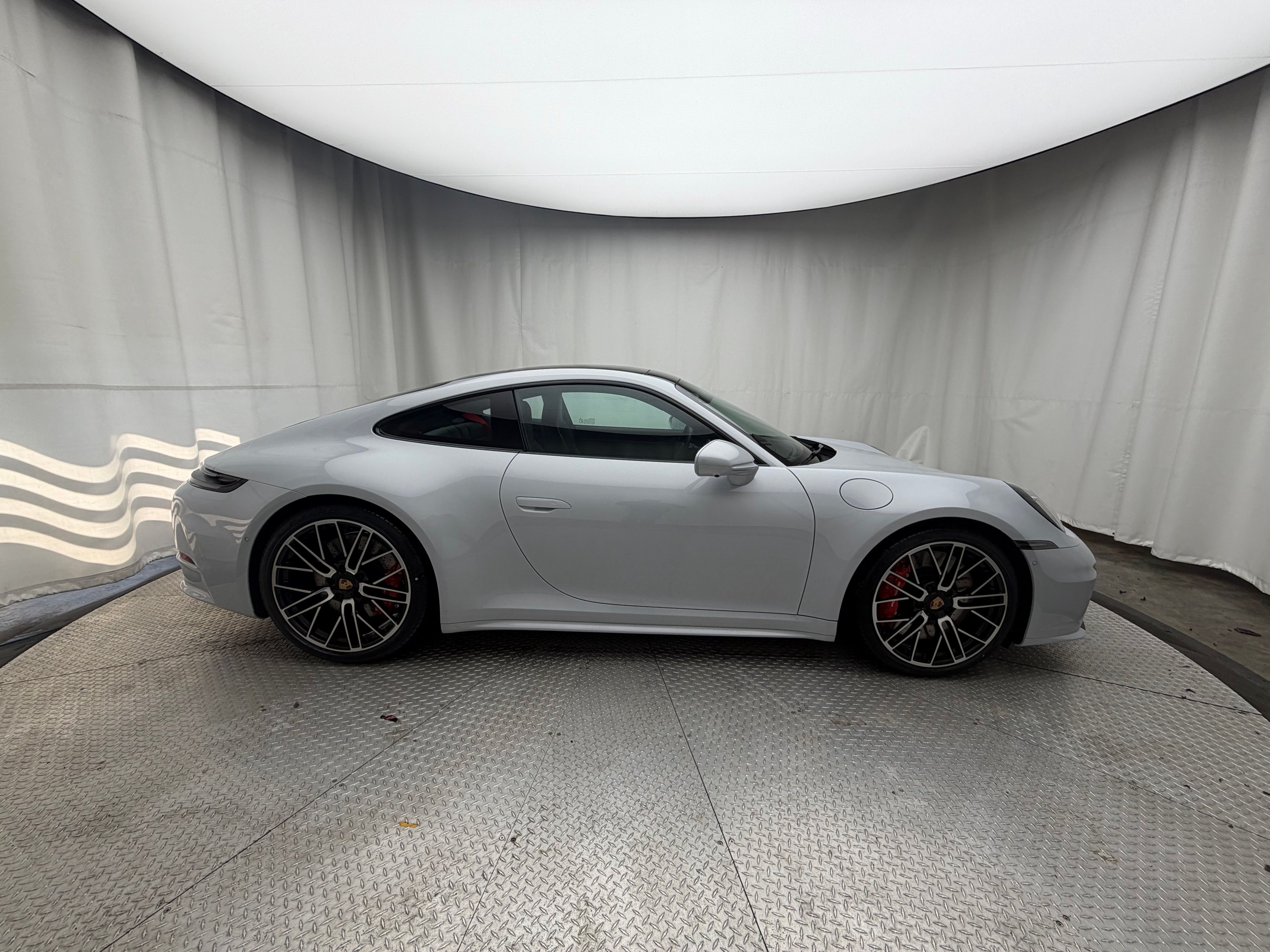 Thumbnail: 2026 Porsche 911 - 13