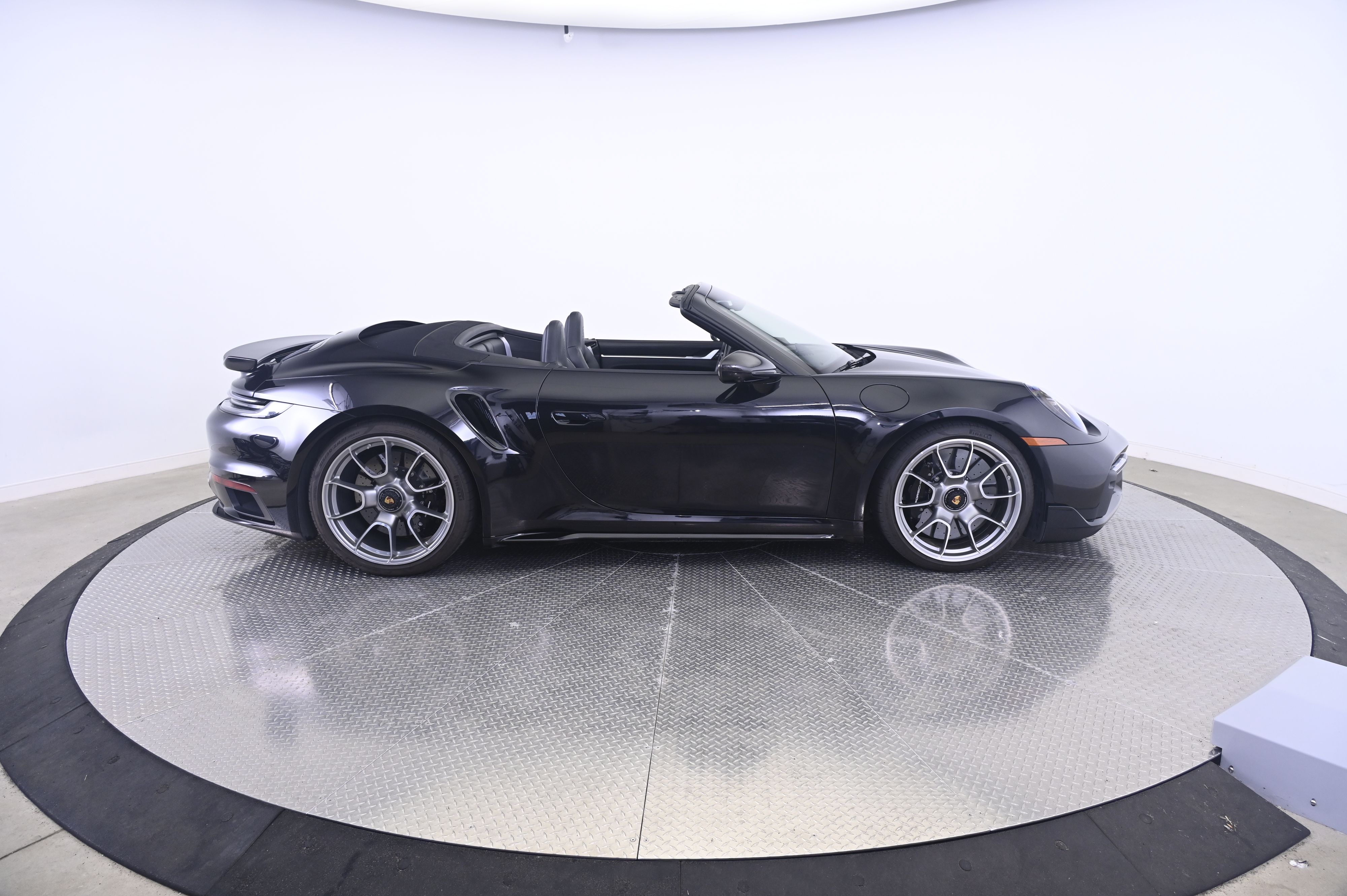 Thumbnail: 2021 Porsche 911 - 8