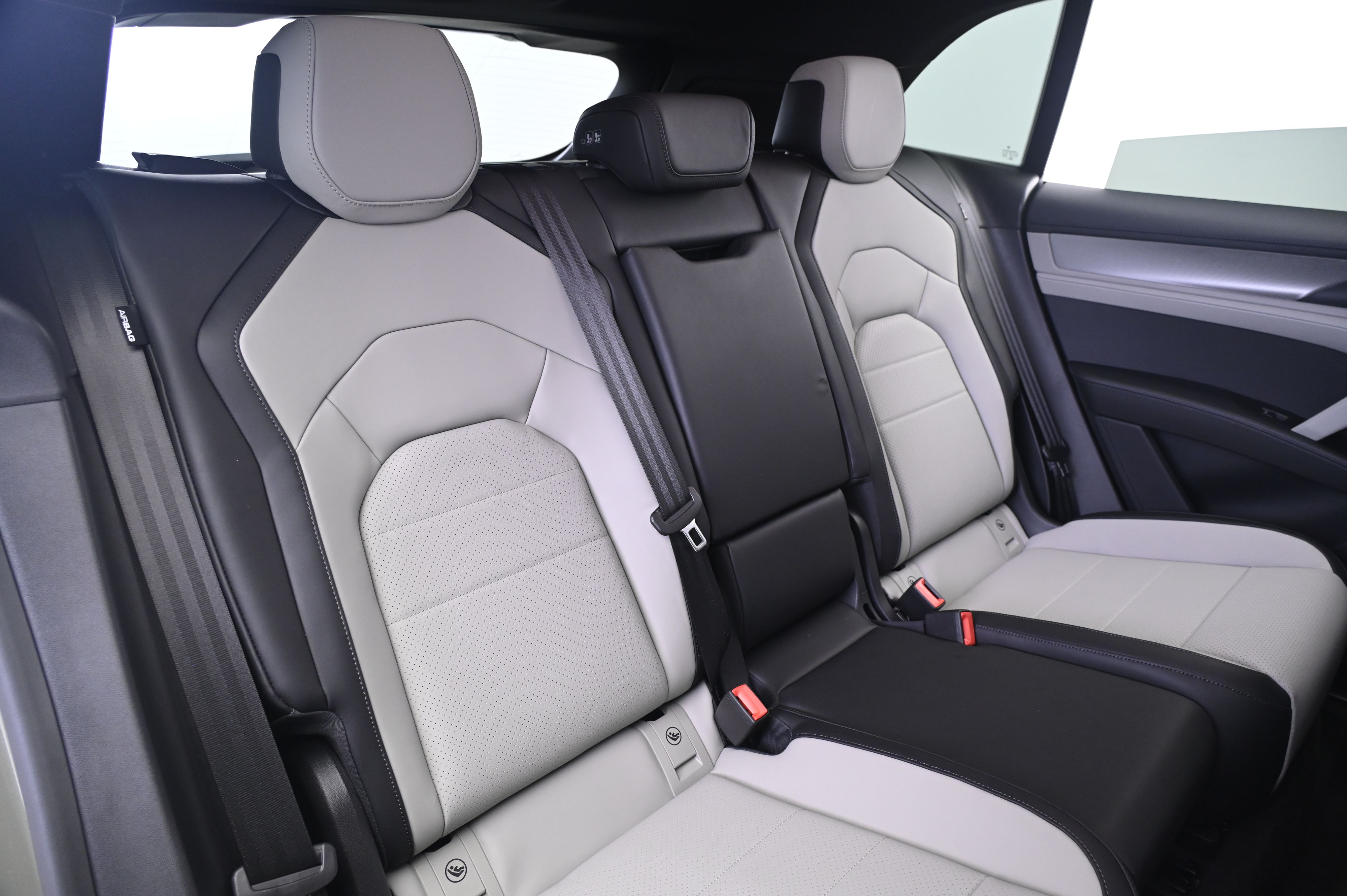 Thumbnail: 2026 Porsche Cayenne - 20