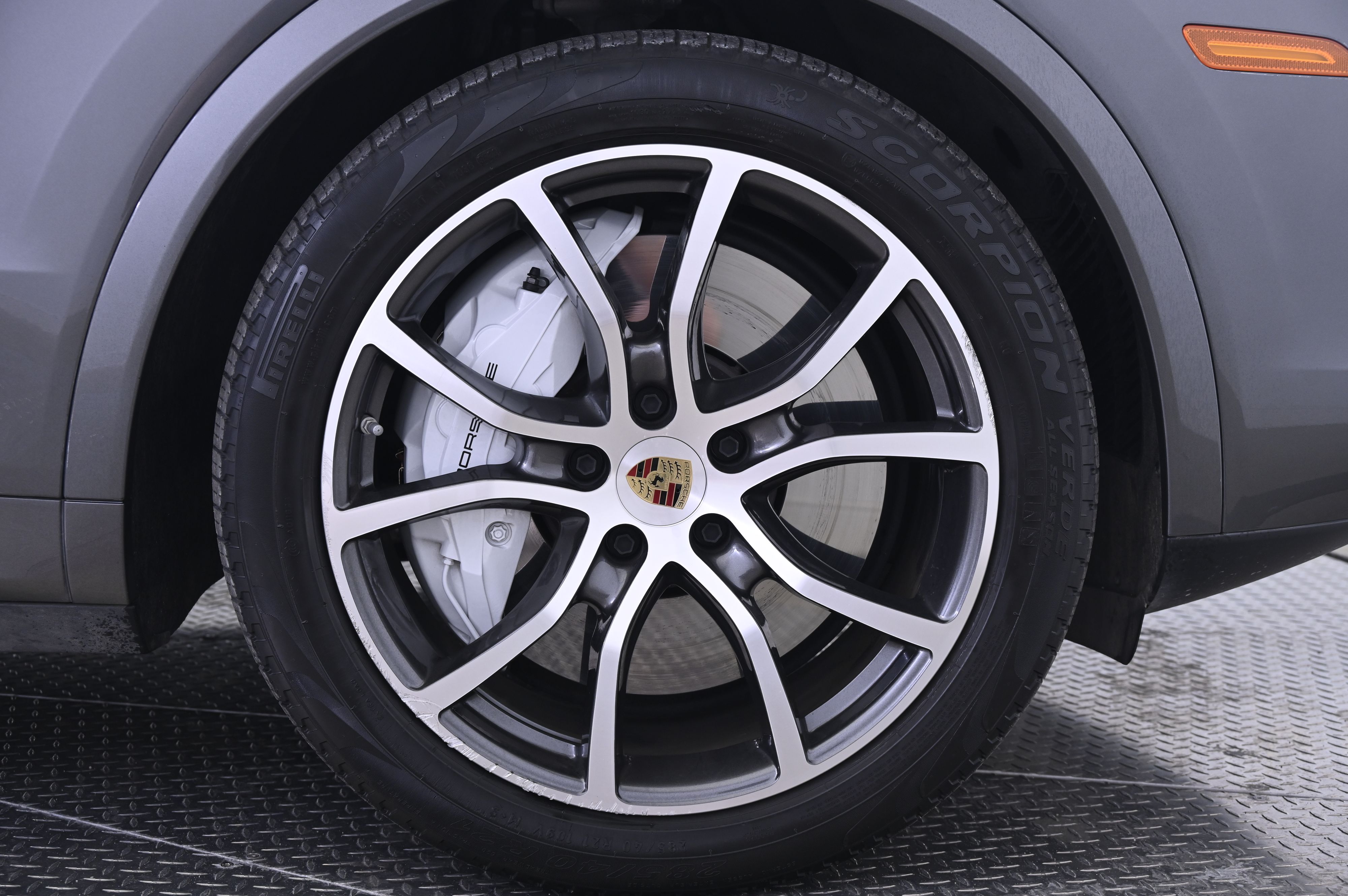 Thumbnail: 2023 Porsche Cayenne - 14
